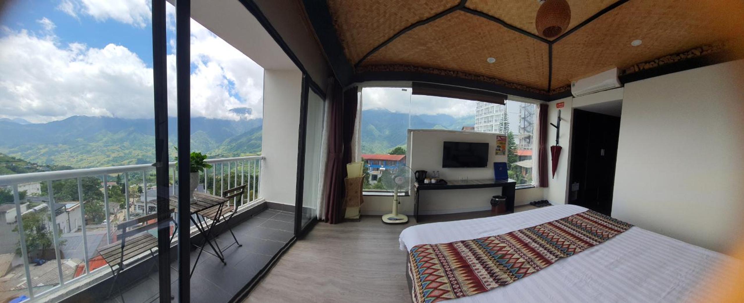 Deluxe Double Room with panorama view photo 3