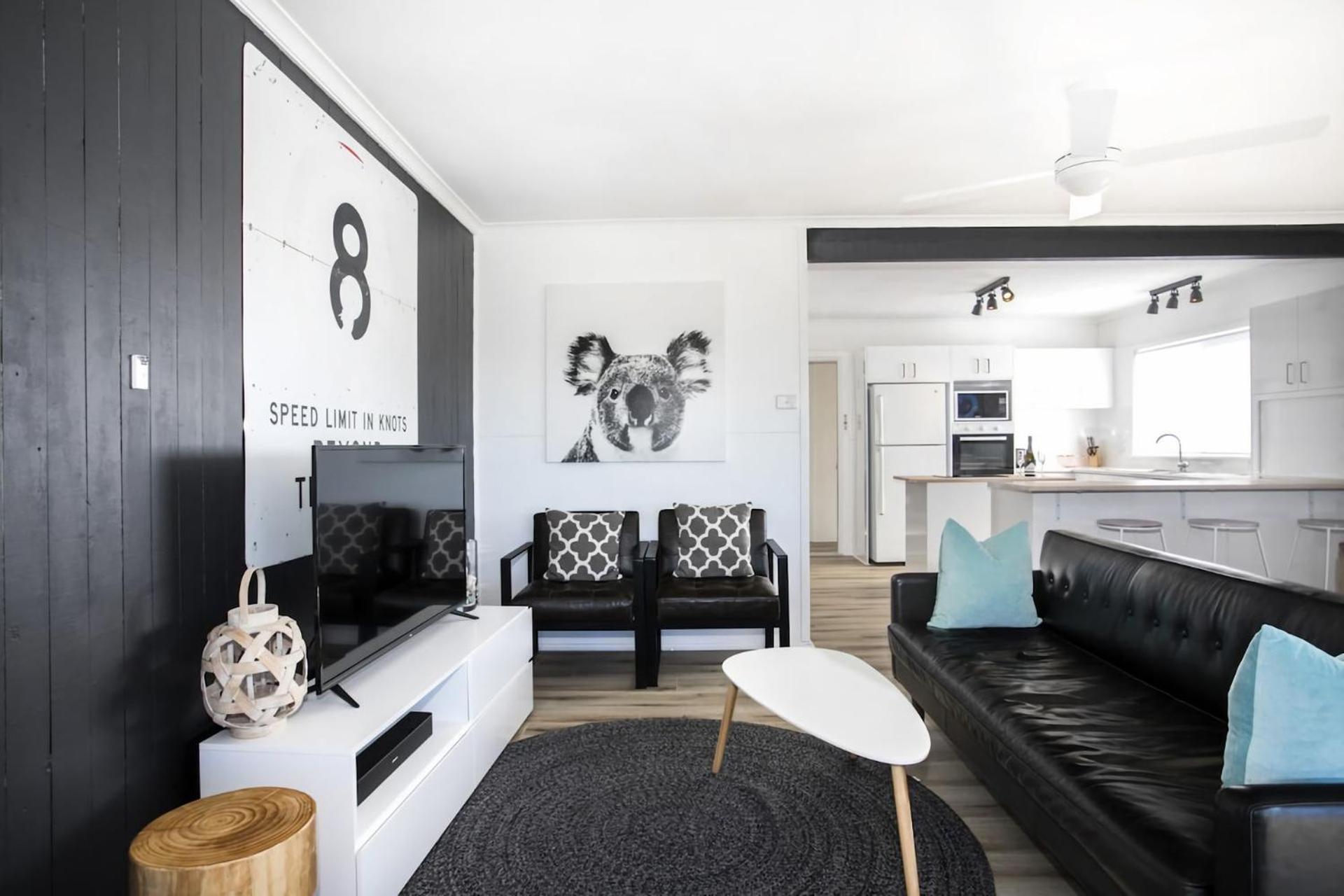 Three-Bedroom House photo 1