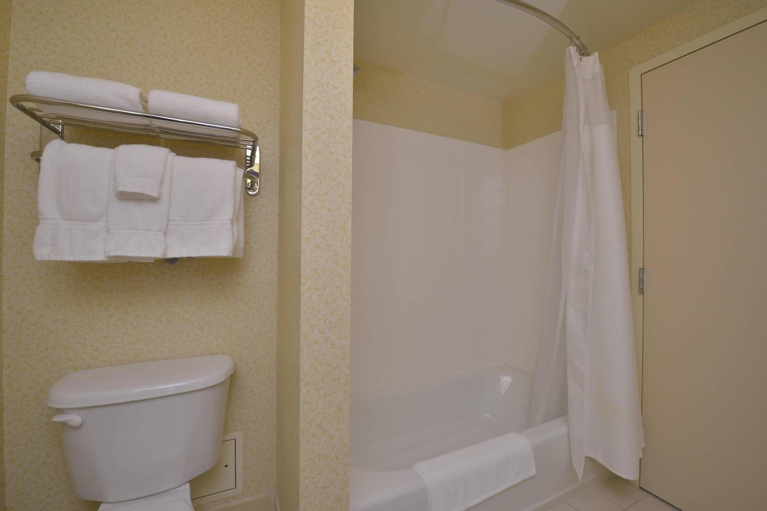 Double Room with Two Double Beds - Photo 4