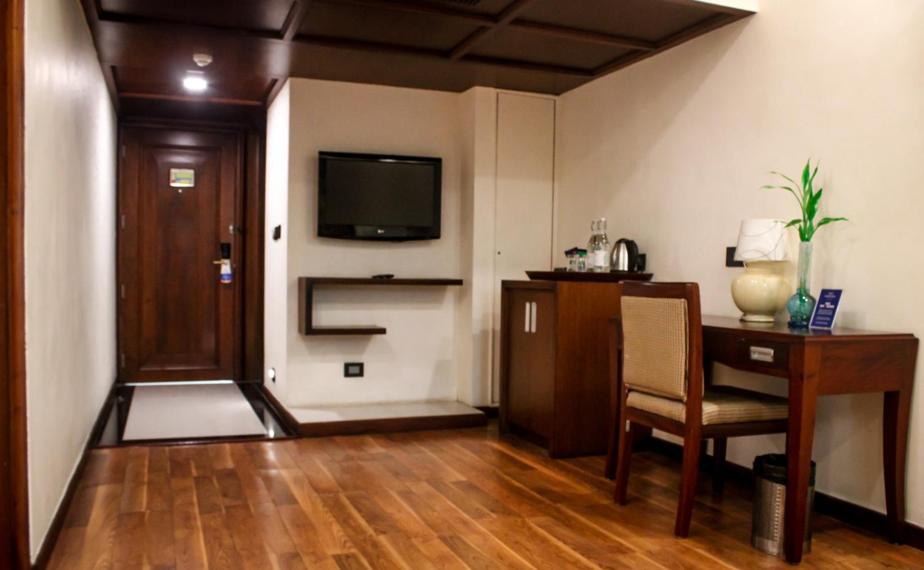 Suite - 1 Double Bed - Photo 8