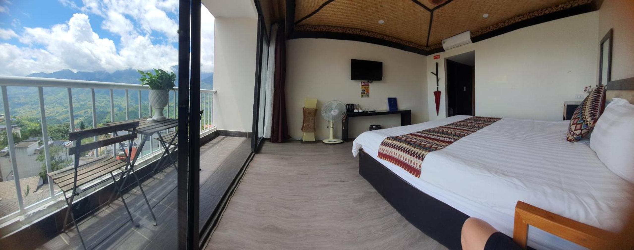 Deluxe Double Room with Mountain View photo 1