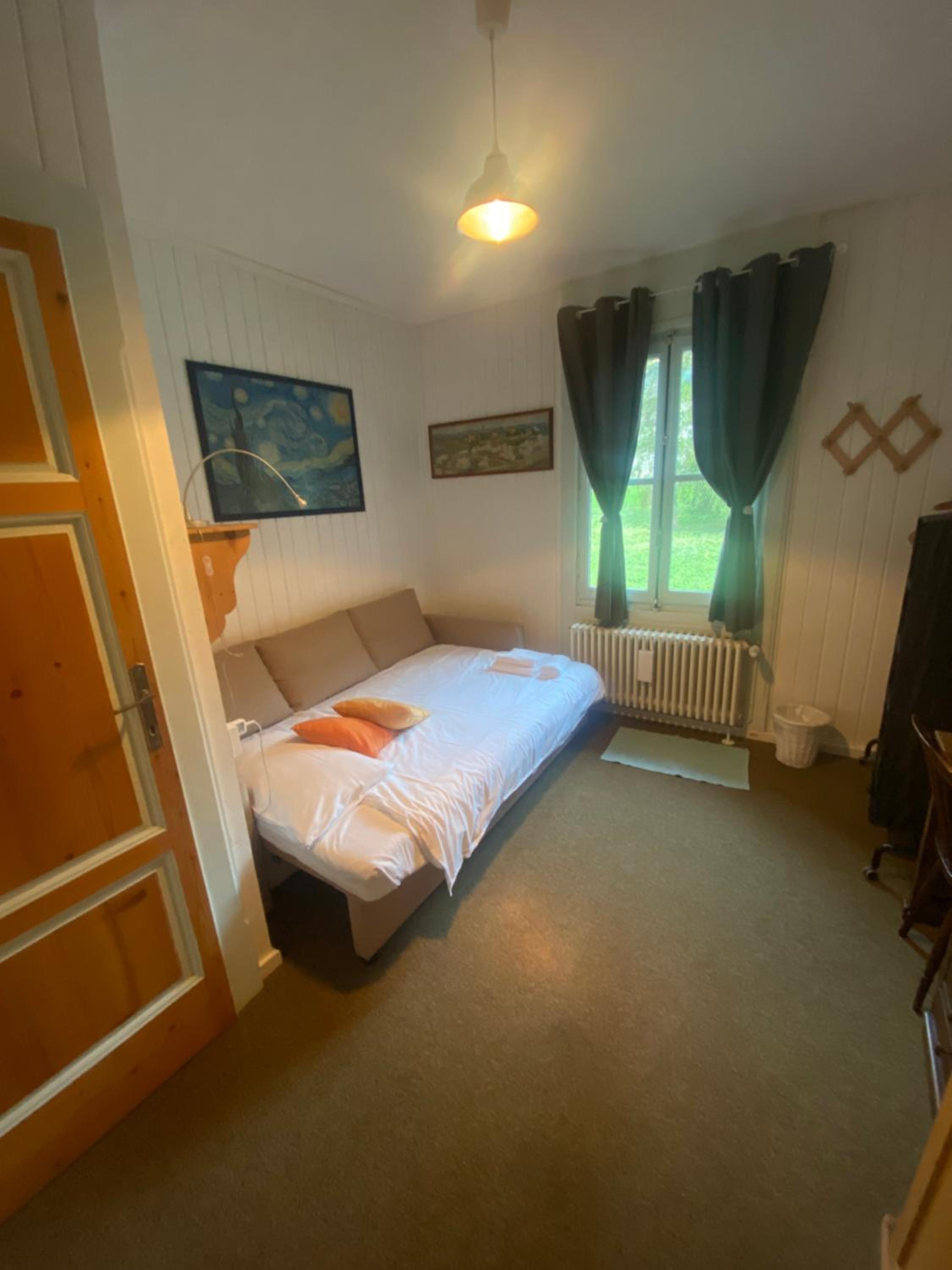 Standard Single Room with Shared Bathroom