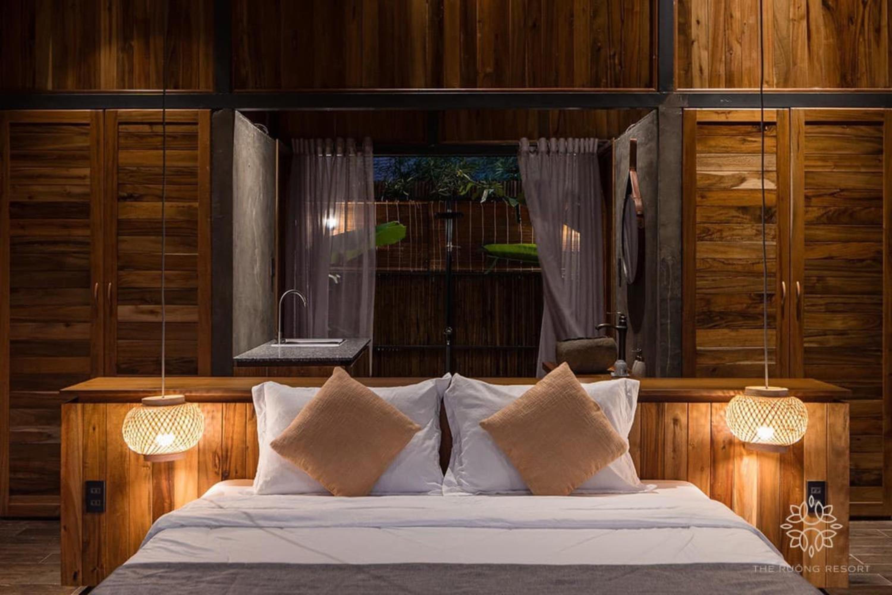 Deluxe Double Room - Photo 16