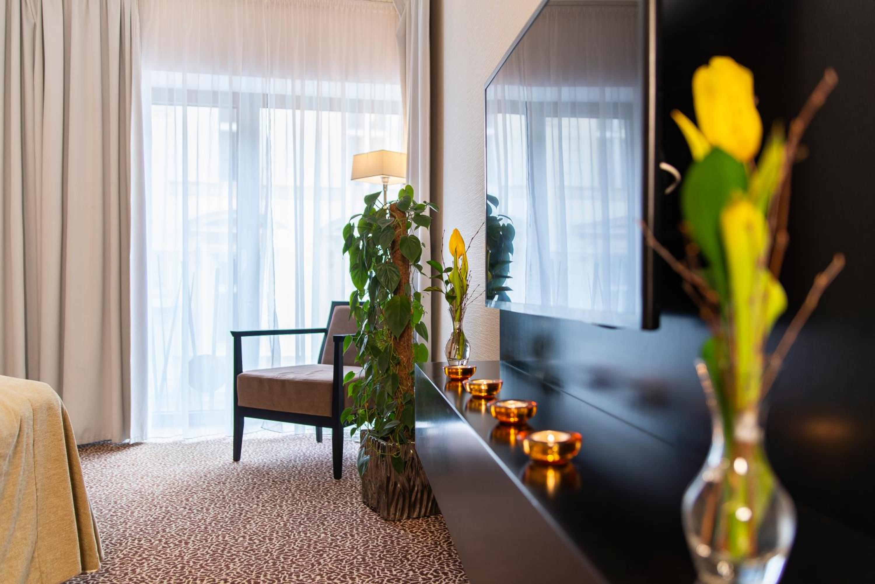 Business Room - Photo 23
