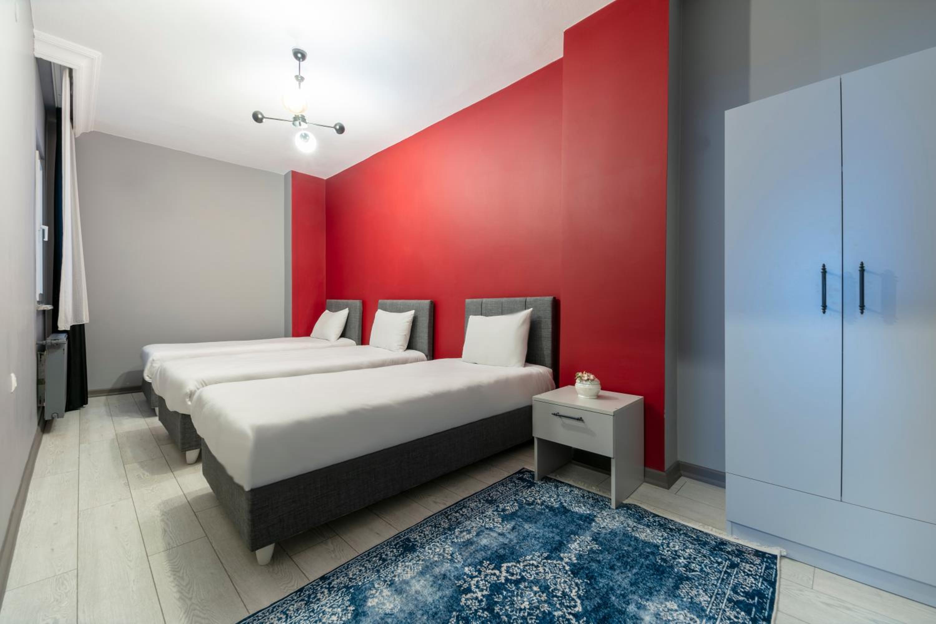 Three-Bedroom Suite photo 1