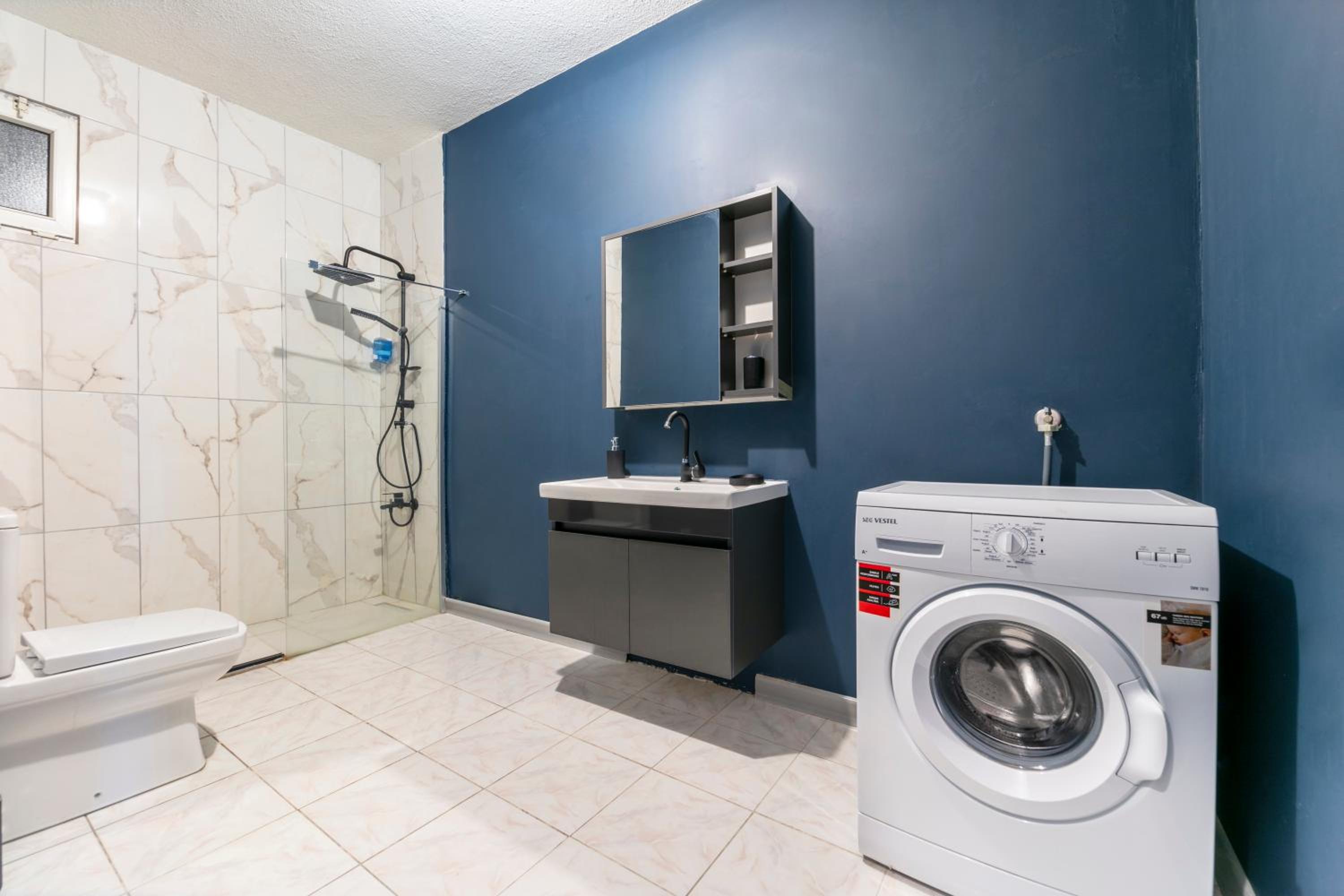 Three-Bedroom Suite photo 3