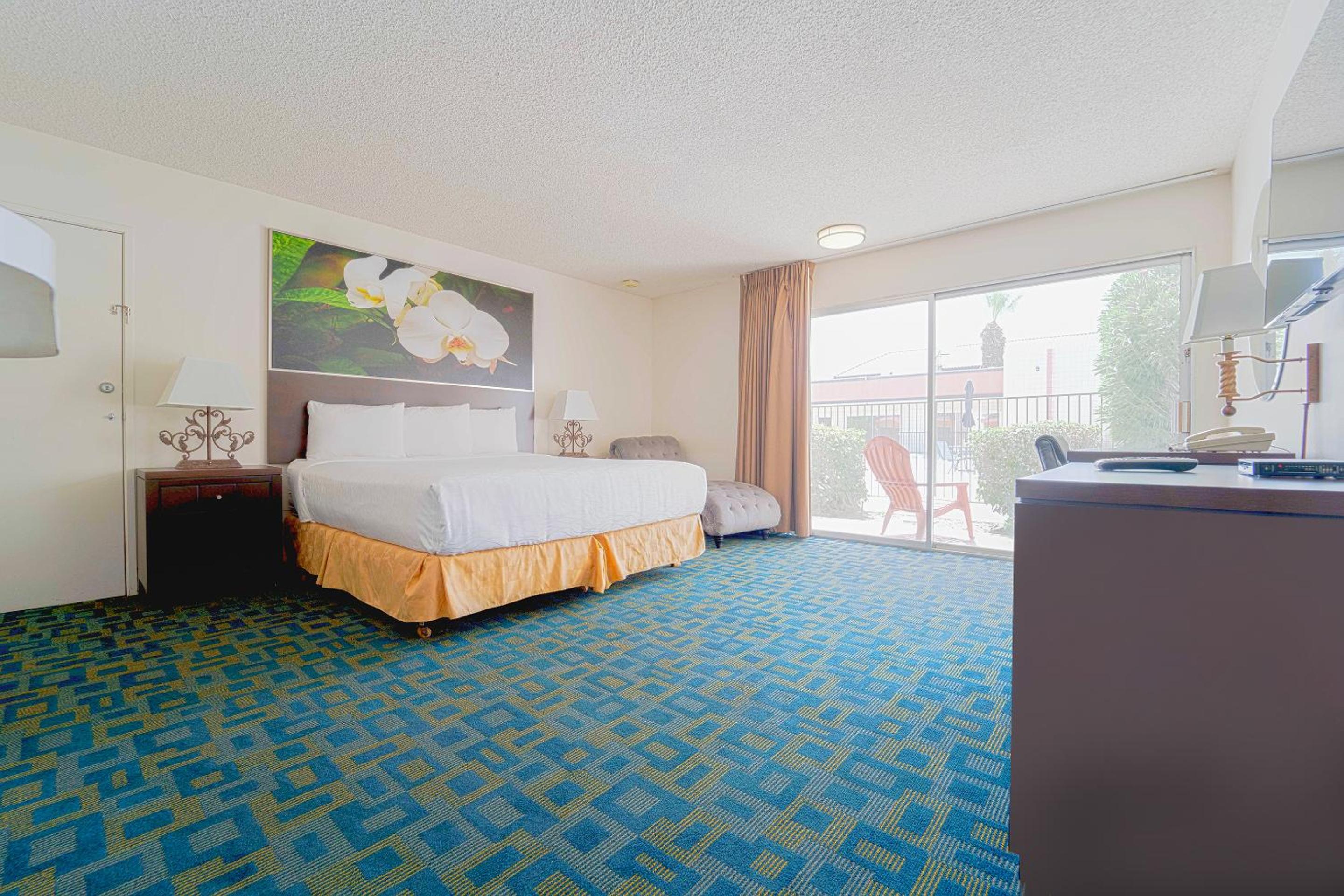 King Bed	 - Photo 8