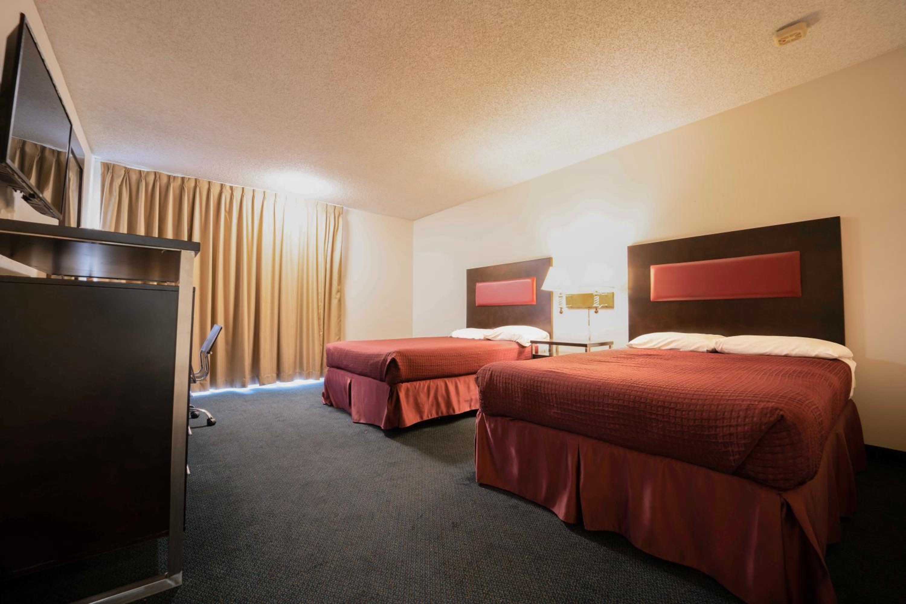 Double Room with Two Double Beds - Photo 1
