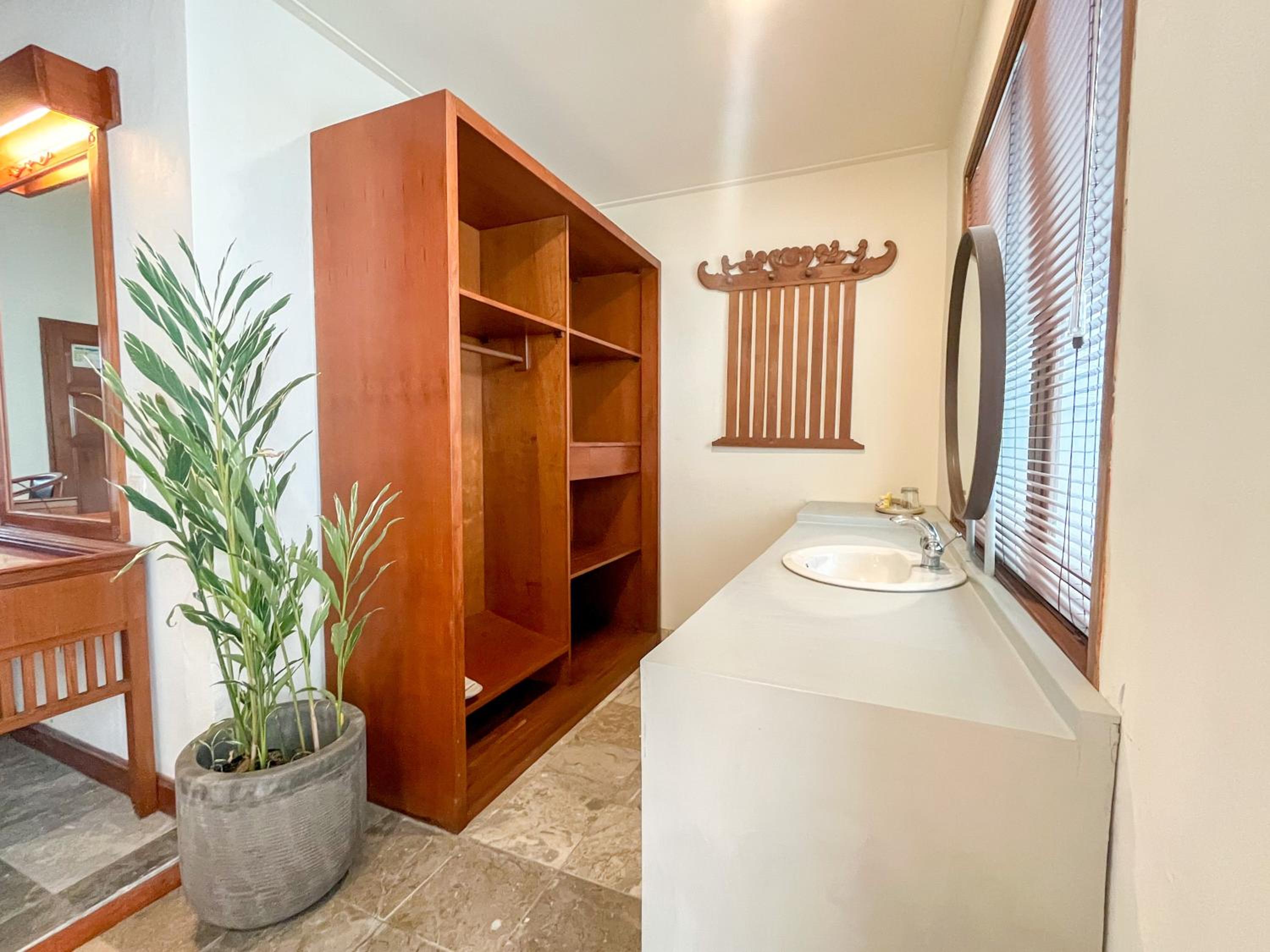 Suite with Private Pool - Photo 8