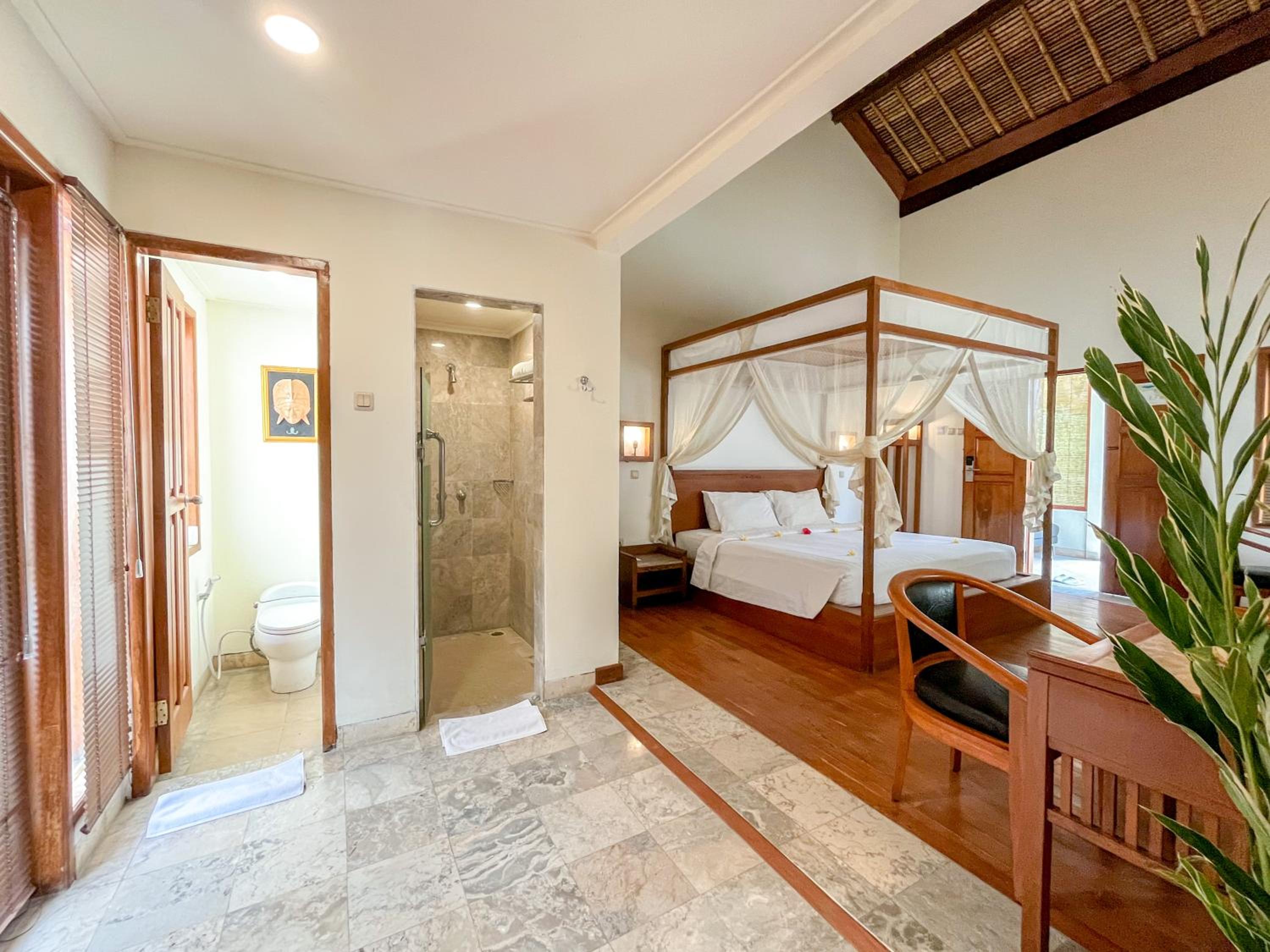 Suite with Private Pool - Photo 12