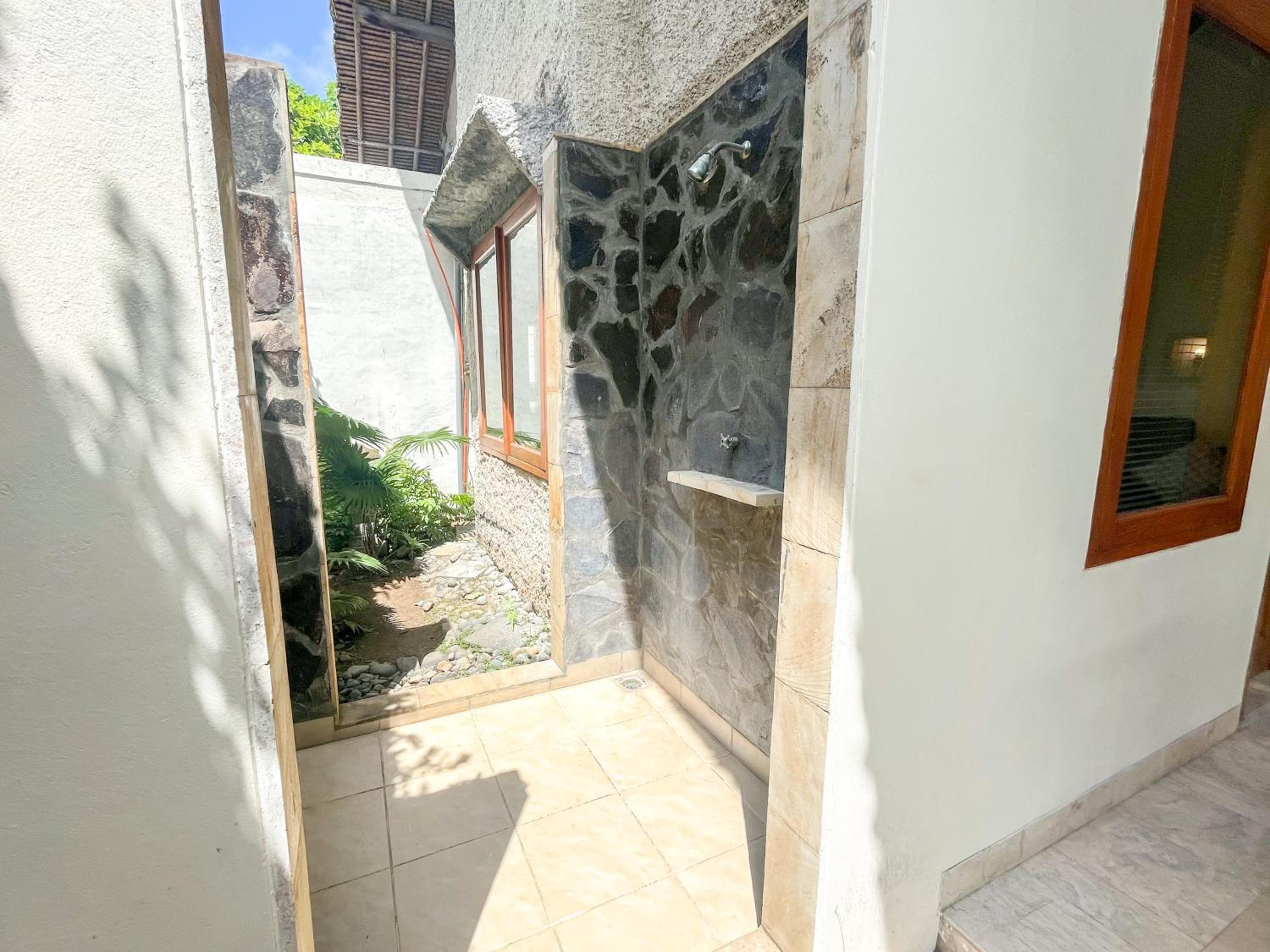 Suite with Private Pool - Photo 4
