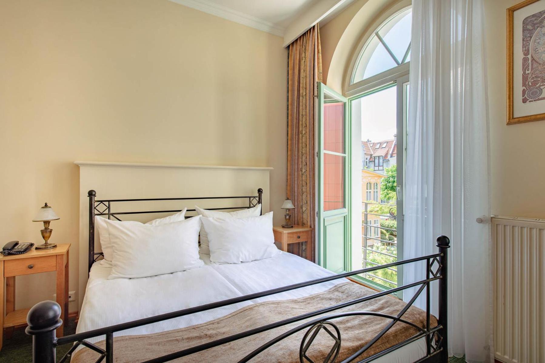Deluxe Double Room - Photo 1