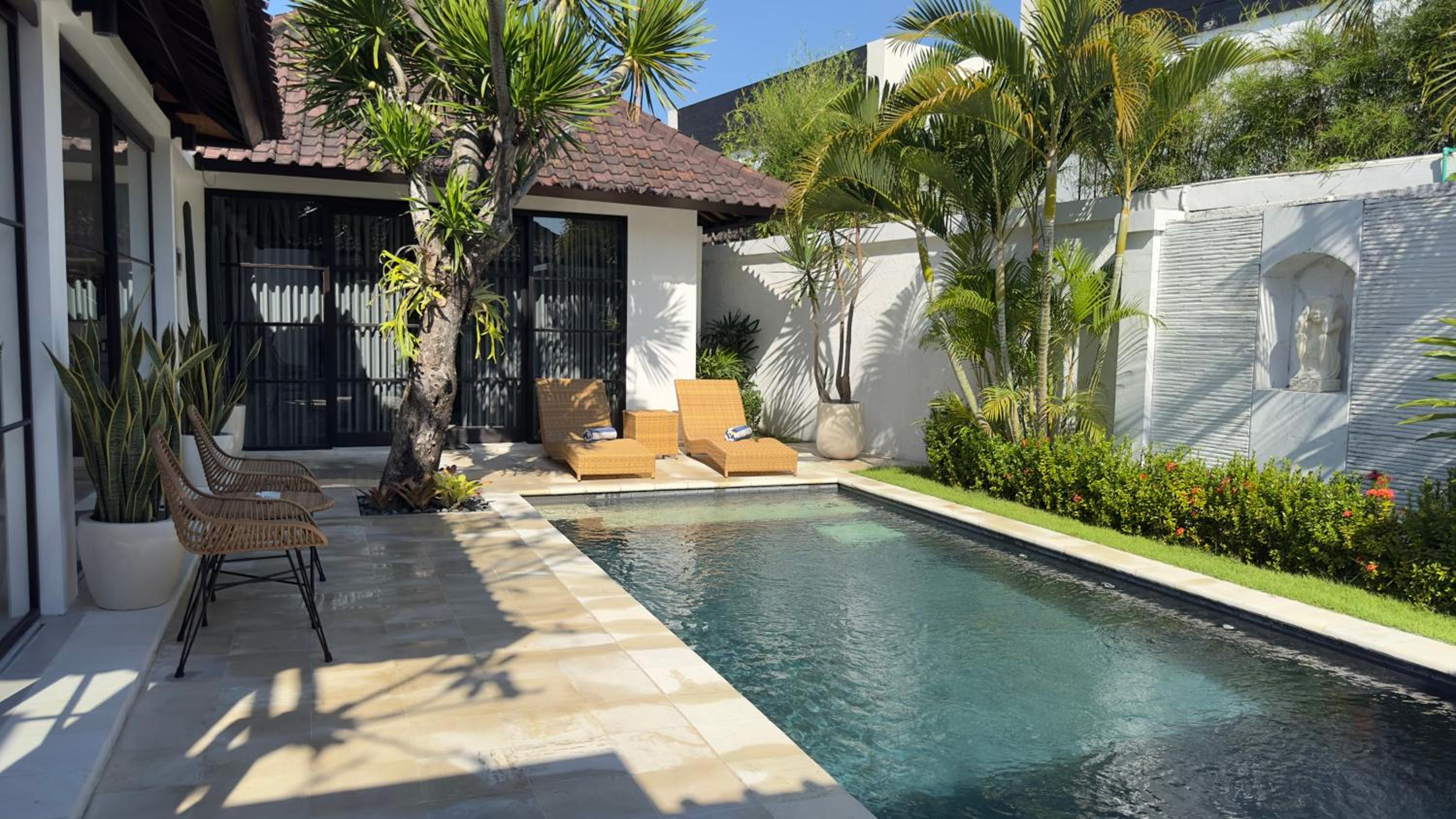 Two-Bedroom Villa - Photo 16