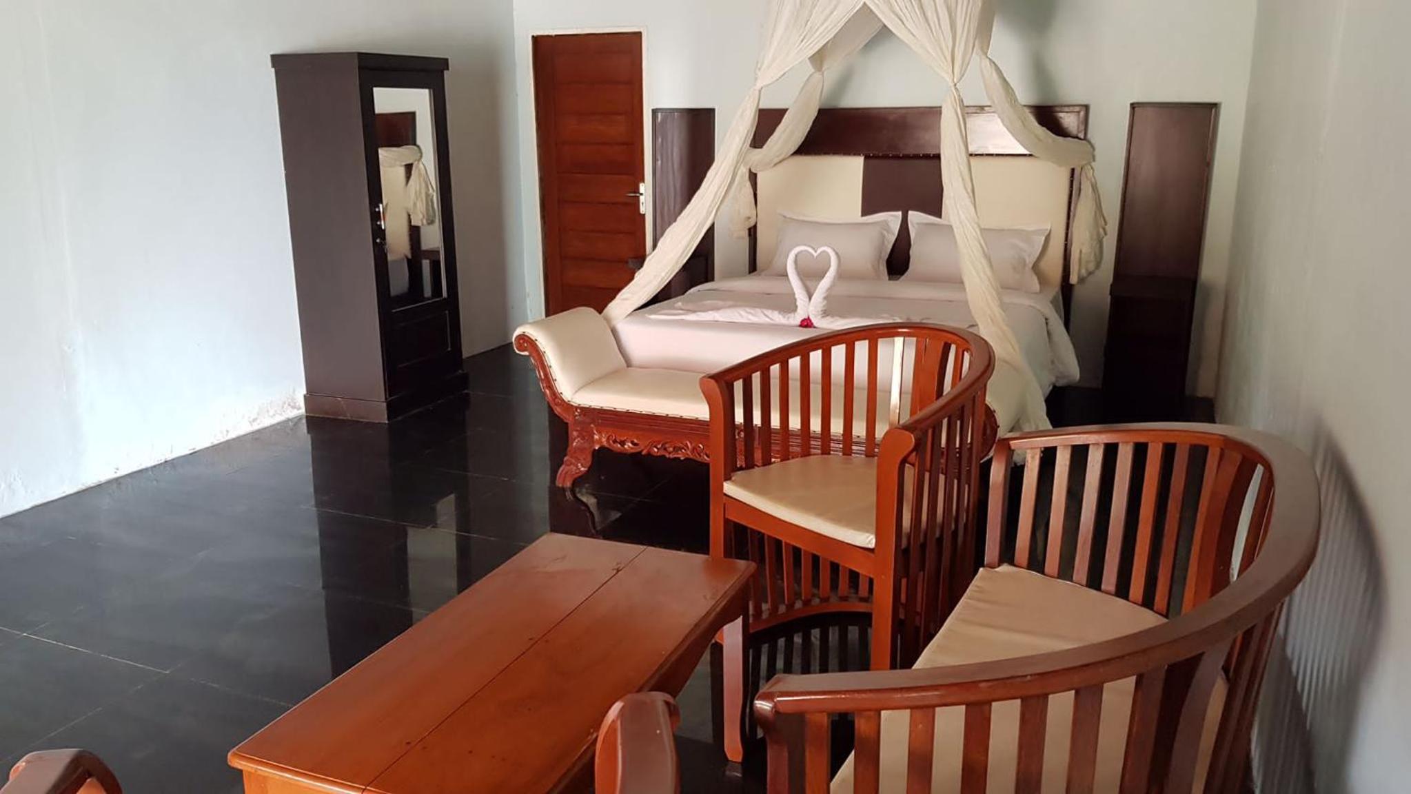 Double Room with Private Bathroom photo 3