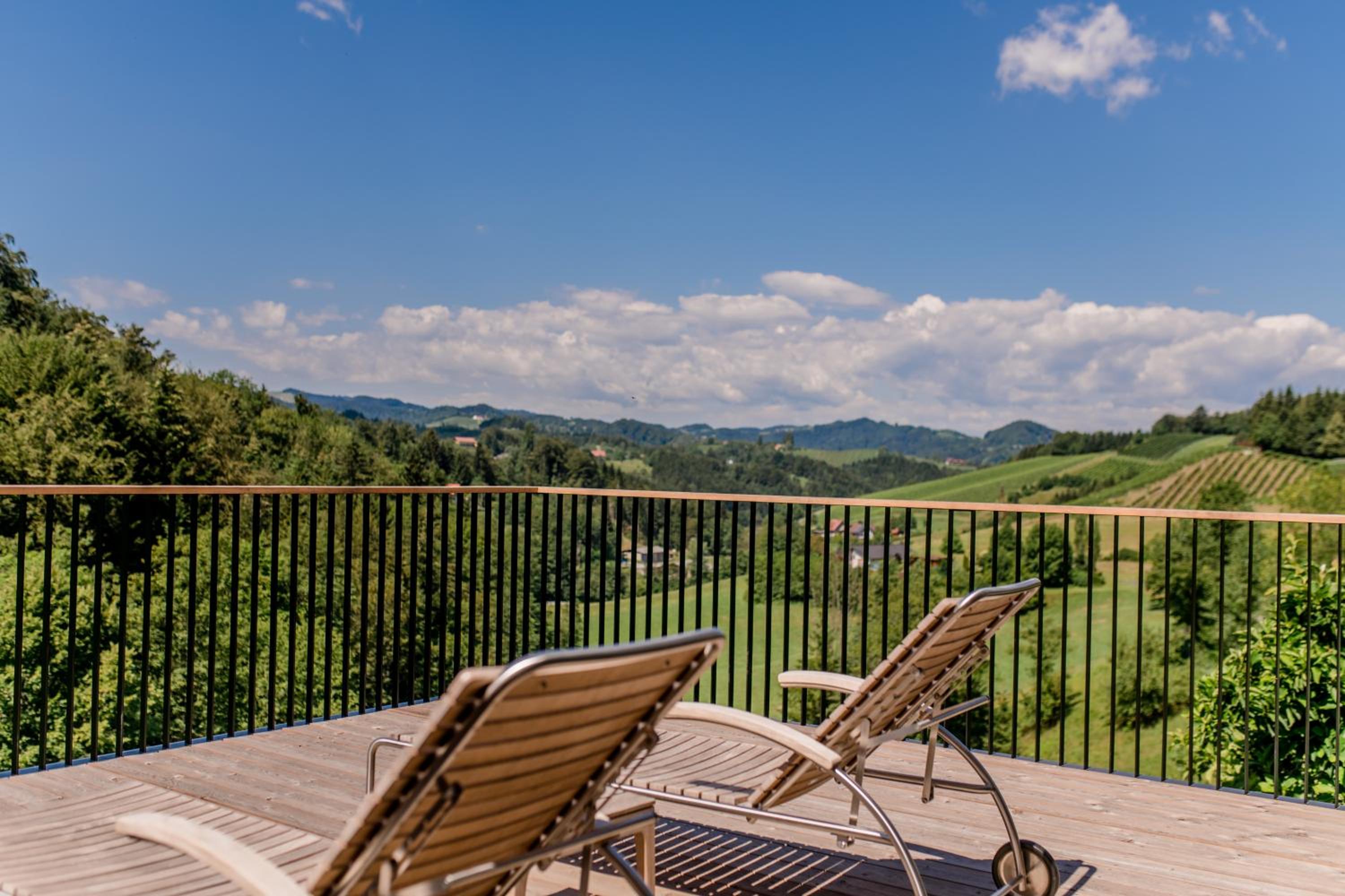 Double Room with Balcony - Photo 2
