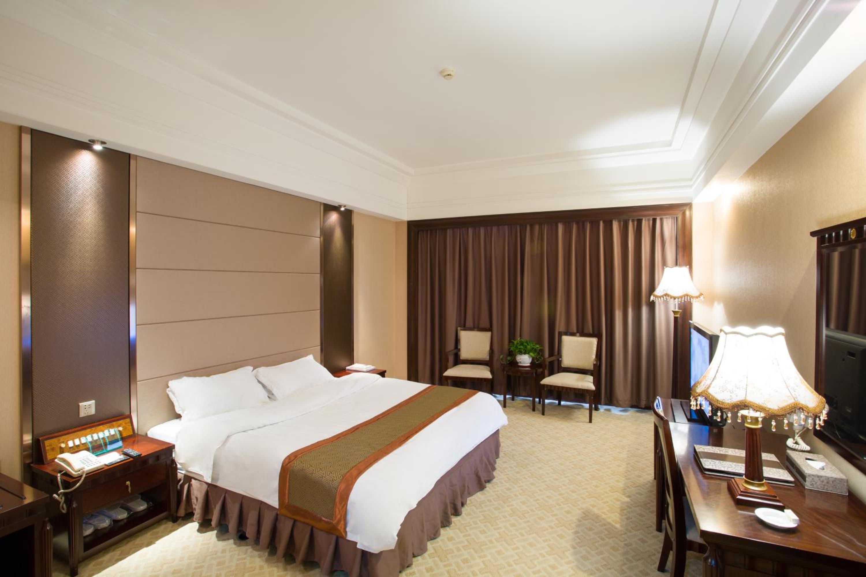 Queen Room