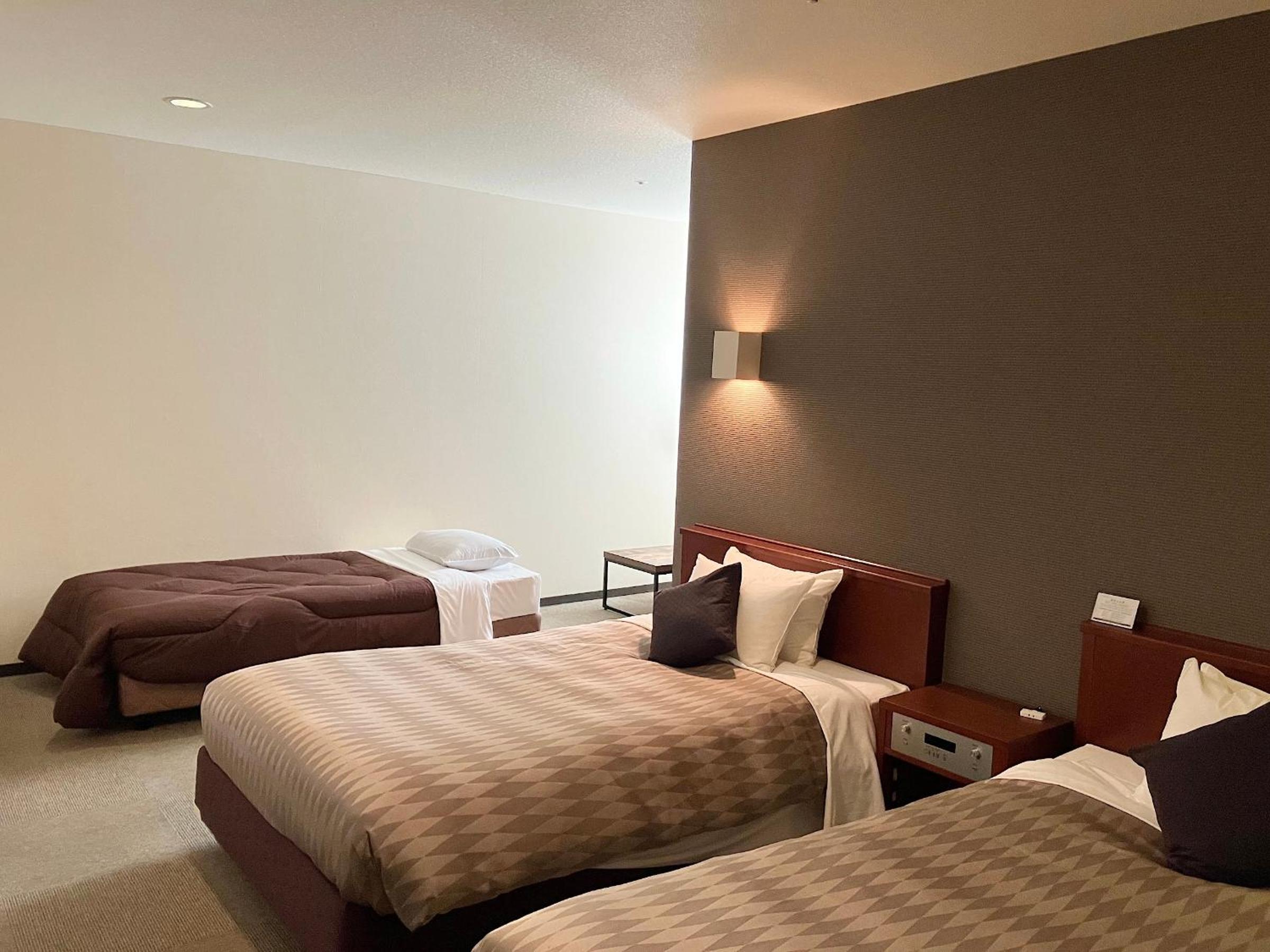 Triple Room - Smoking photo 1