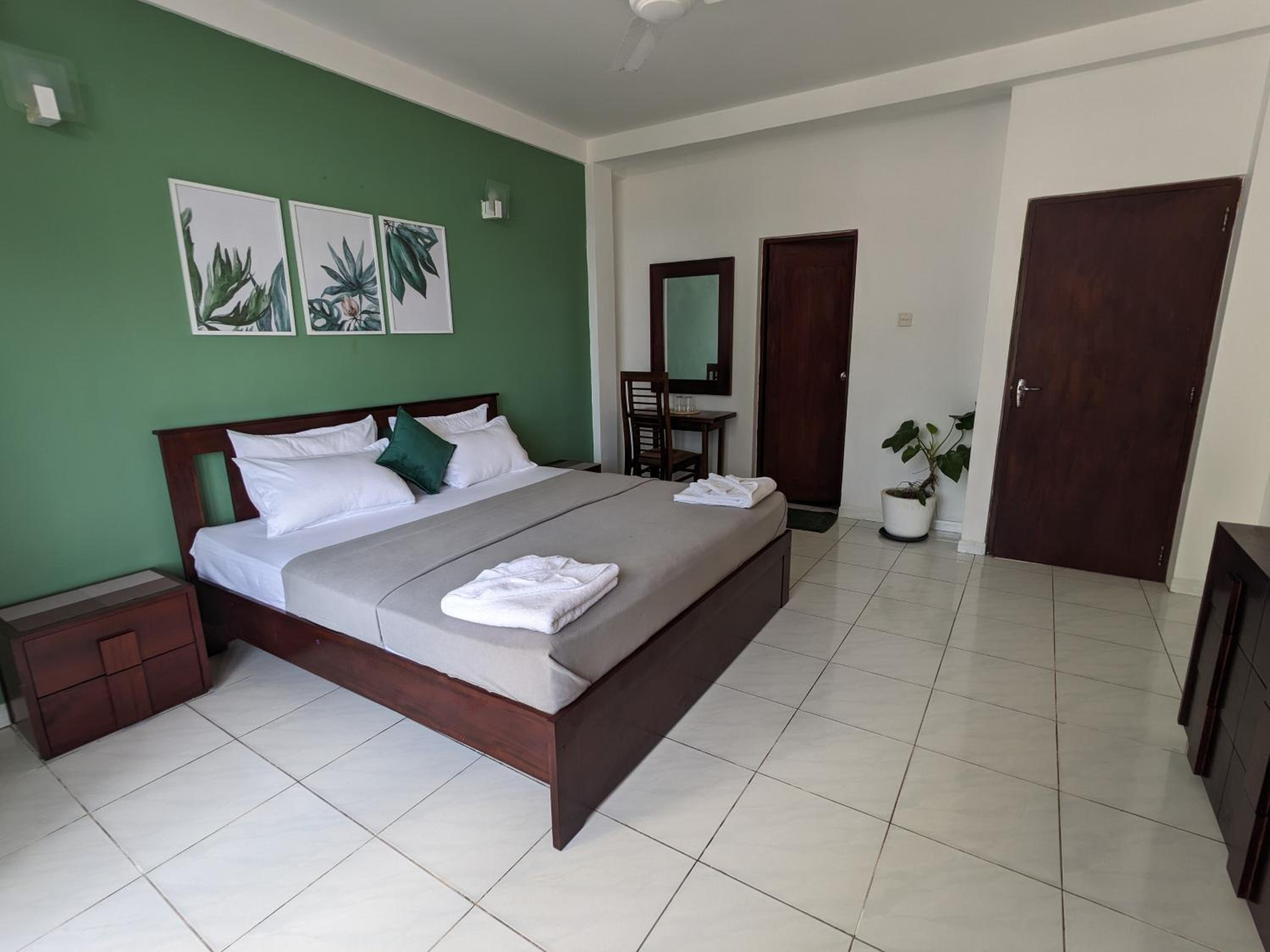 Superior King Room with Sea View photo 2