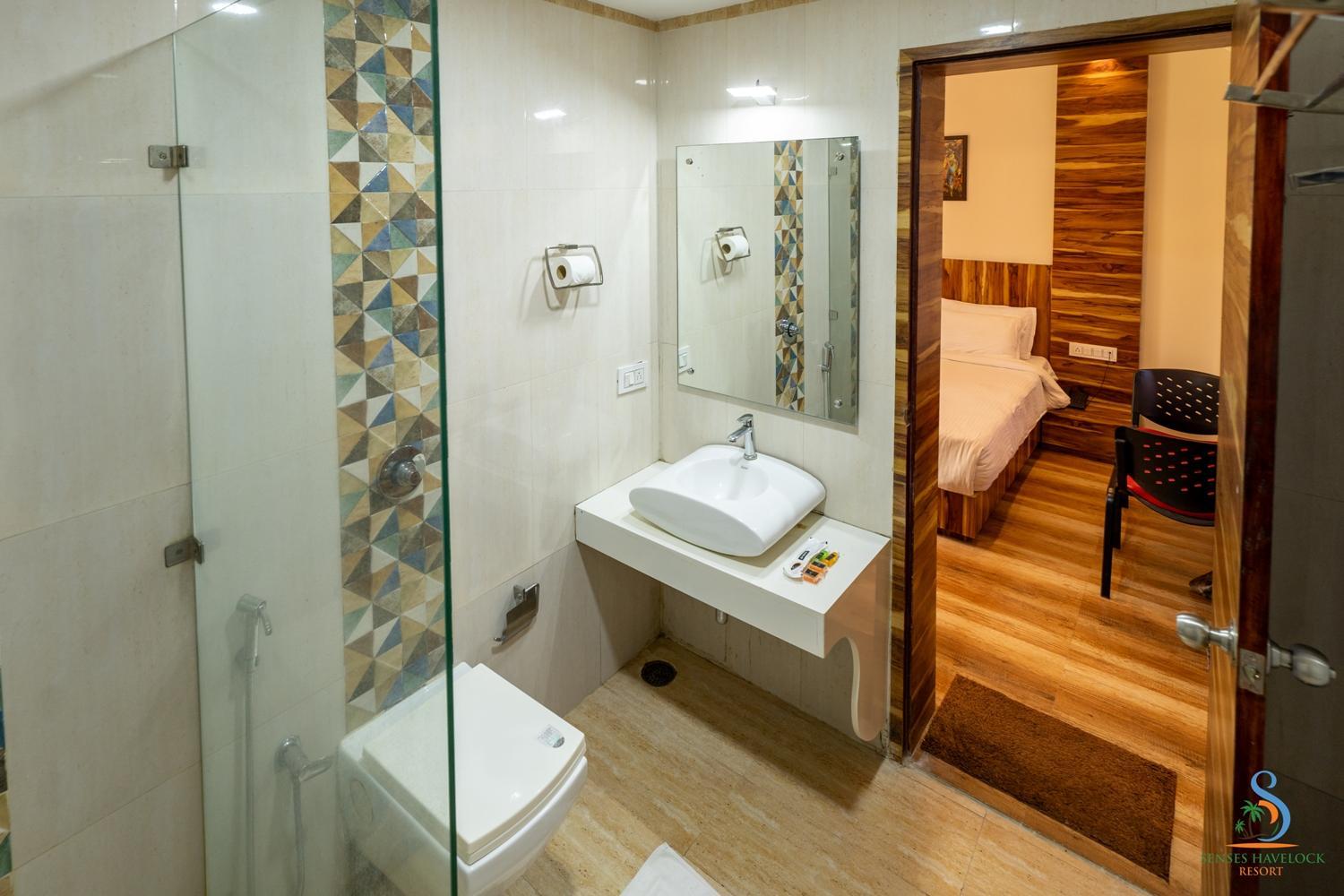 Deluxe Rooms with Free Havelock Jetty Pick Up (Early Check-In upto 2 hours (subject to availability)  +  10% off on food & beverage services  +  5% off on Kayaking, Snorkelling & more water sports) - Photo 4