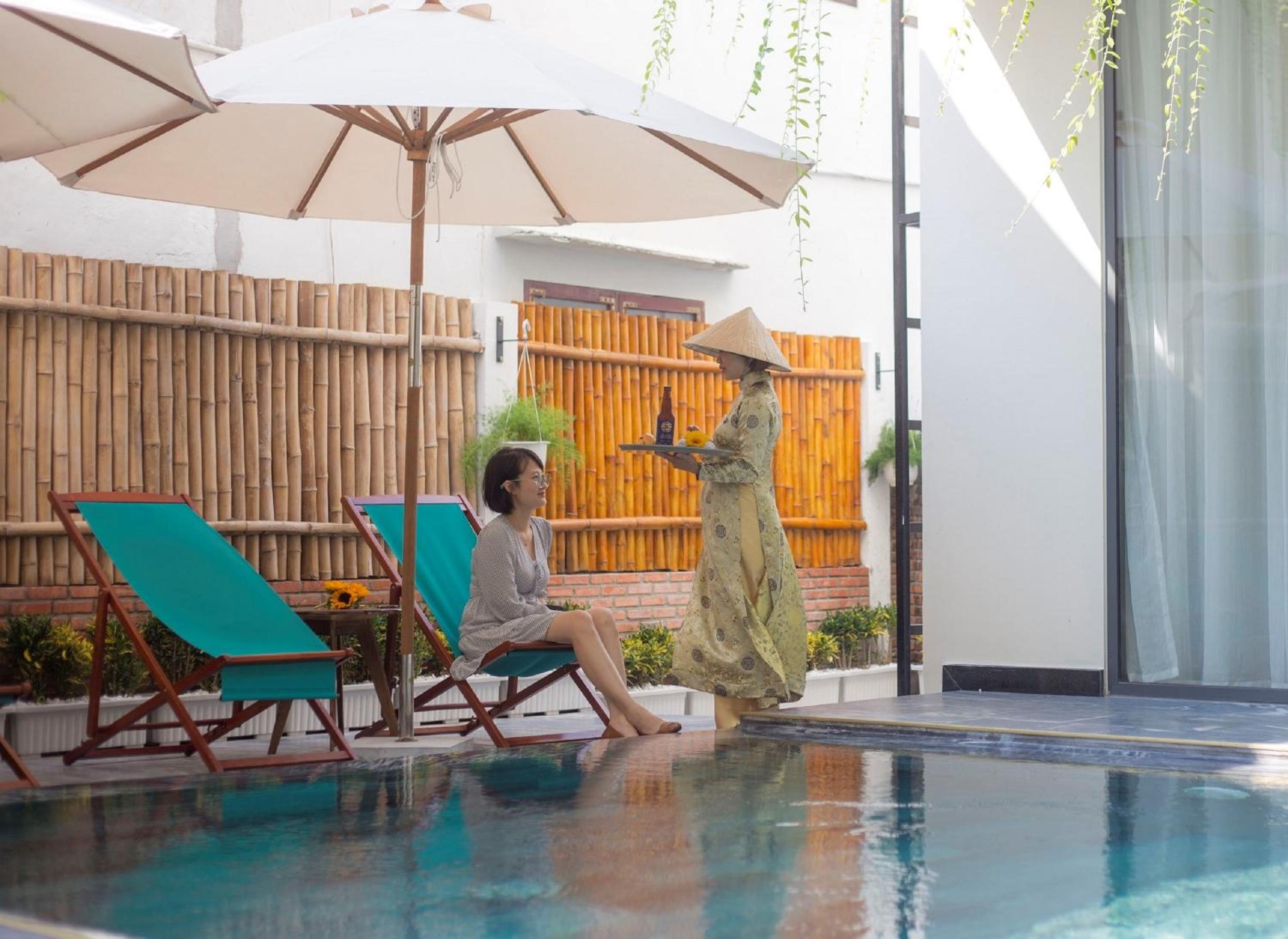 Triple Room with Pool View - Photo 7