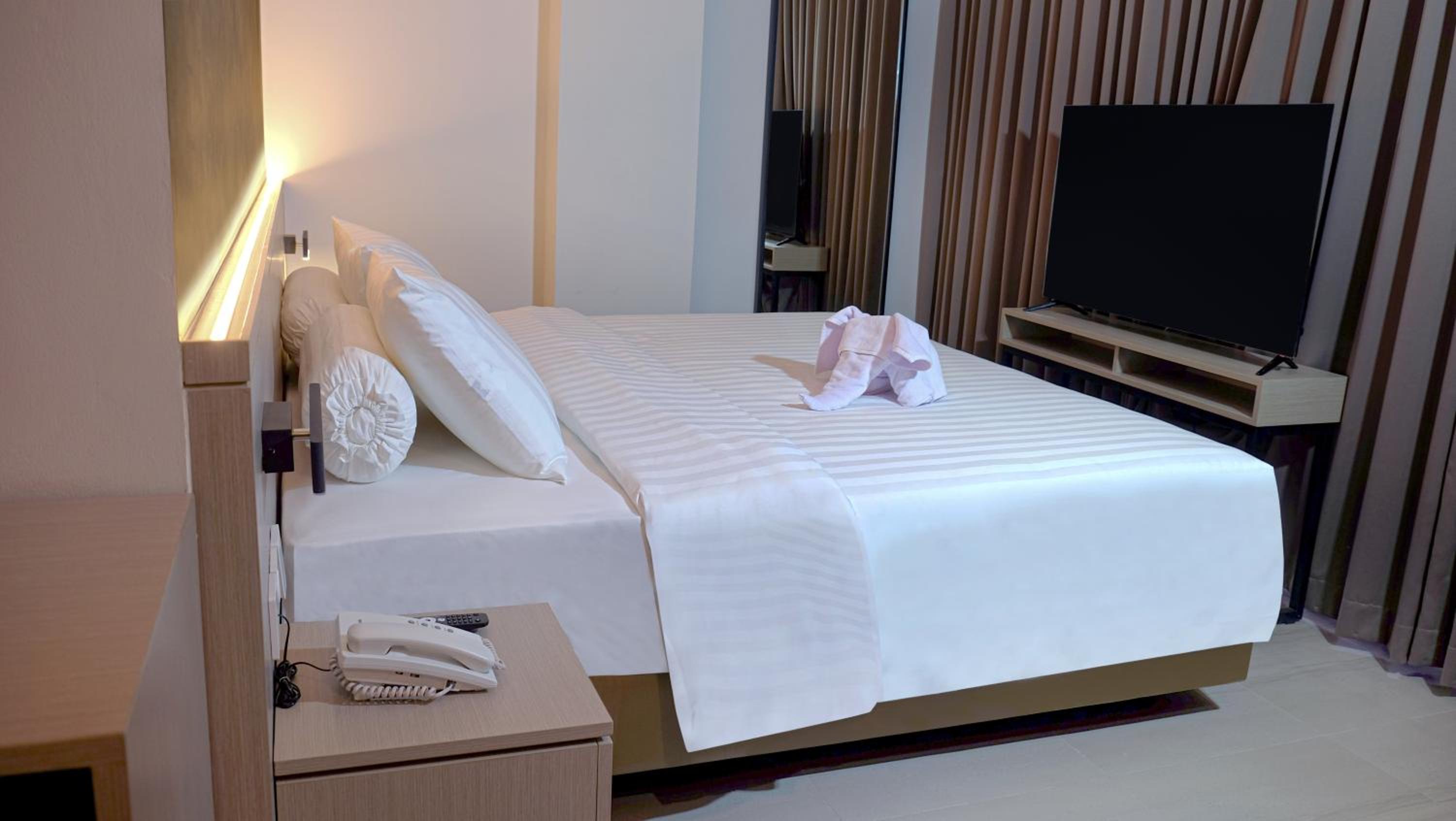 Suite - Photo 3