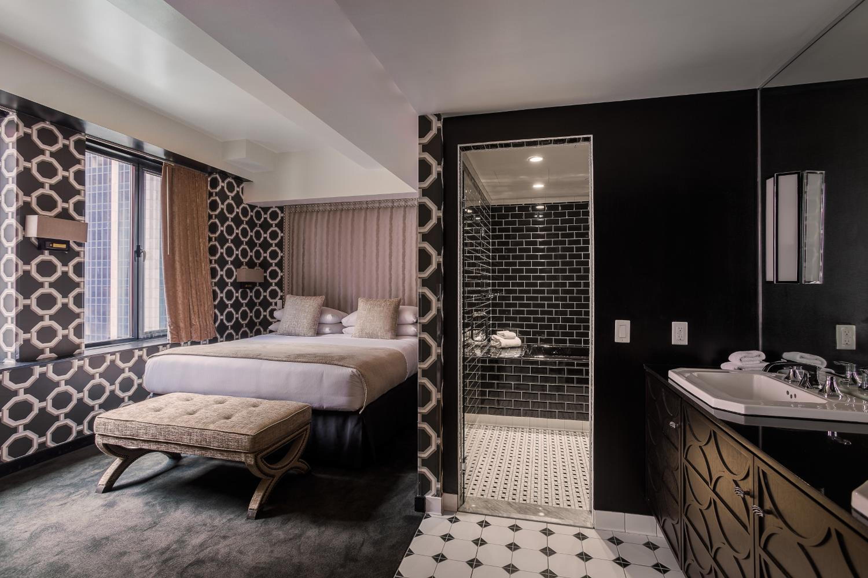 Suite With City View photo 2