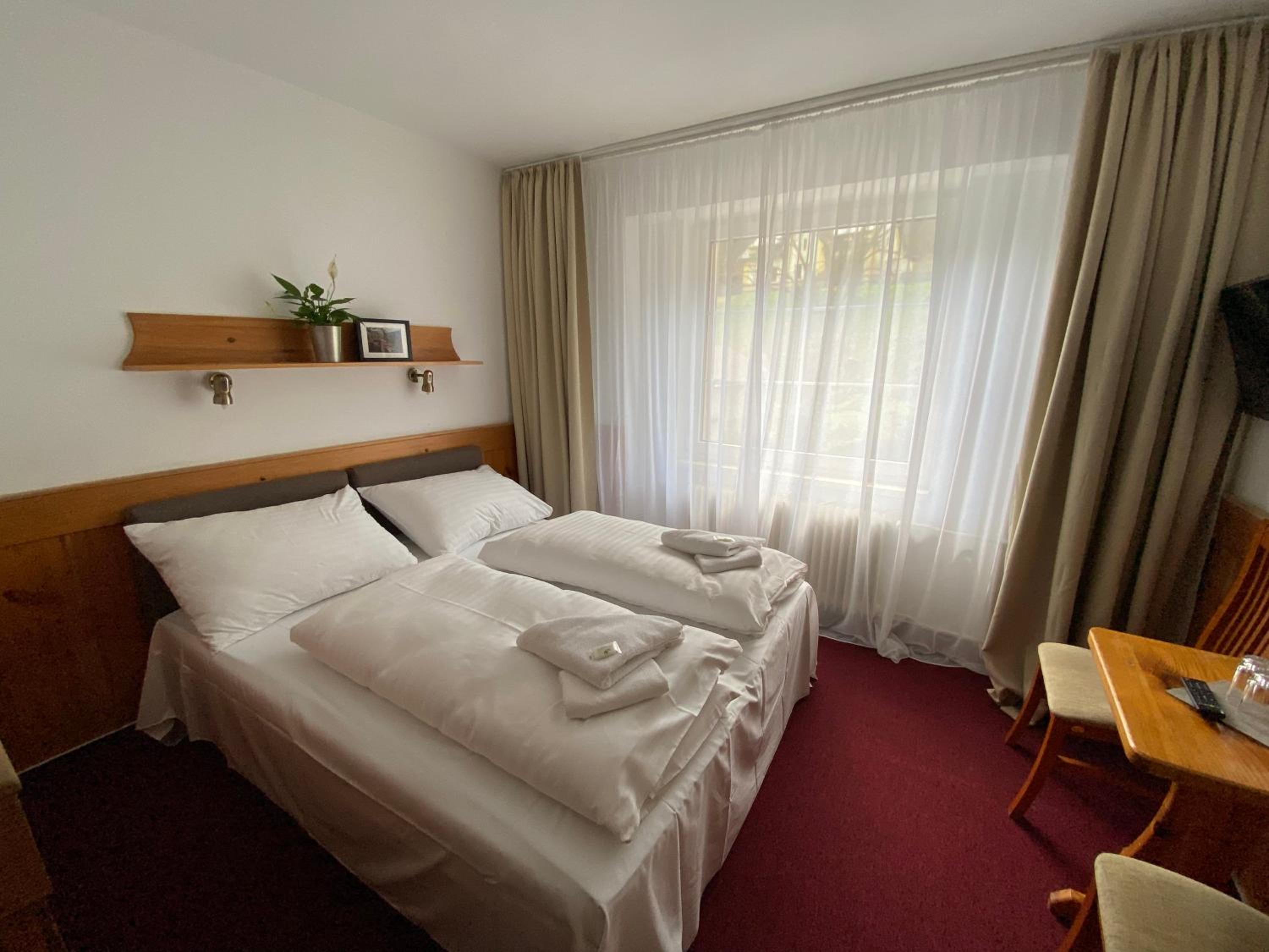 Double Room with Balcony - Photo 1