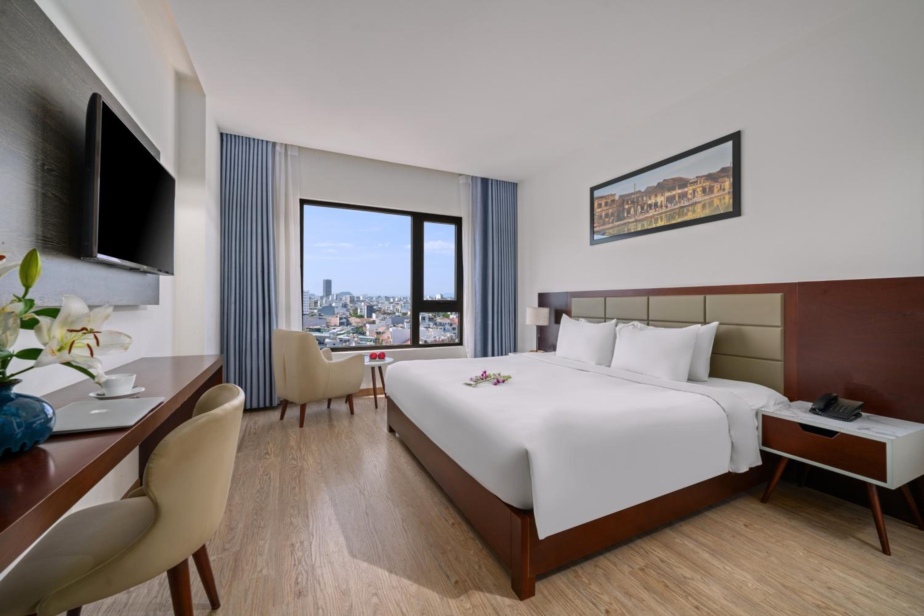 Premier Double City View  photo 2