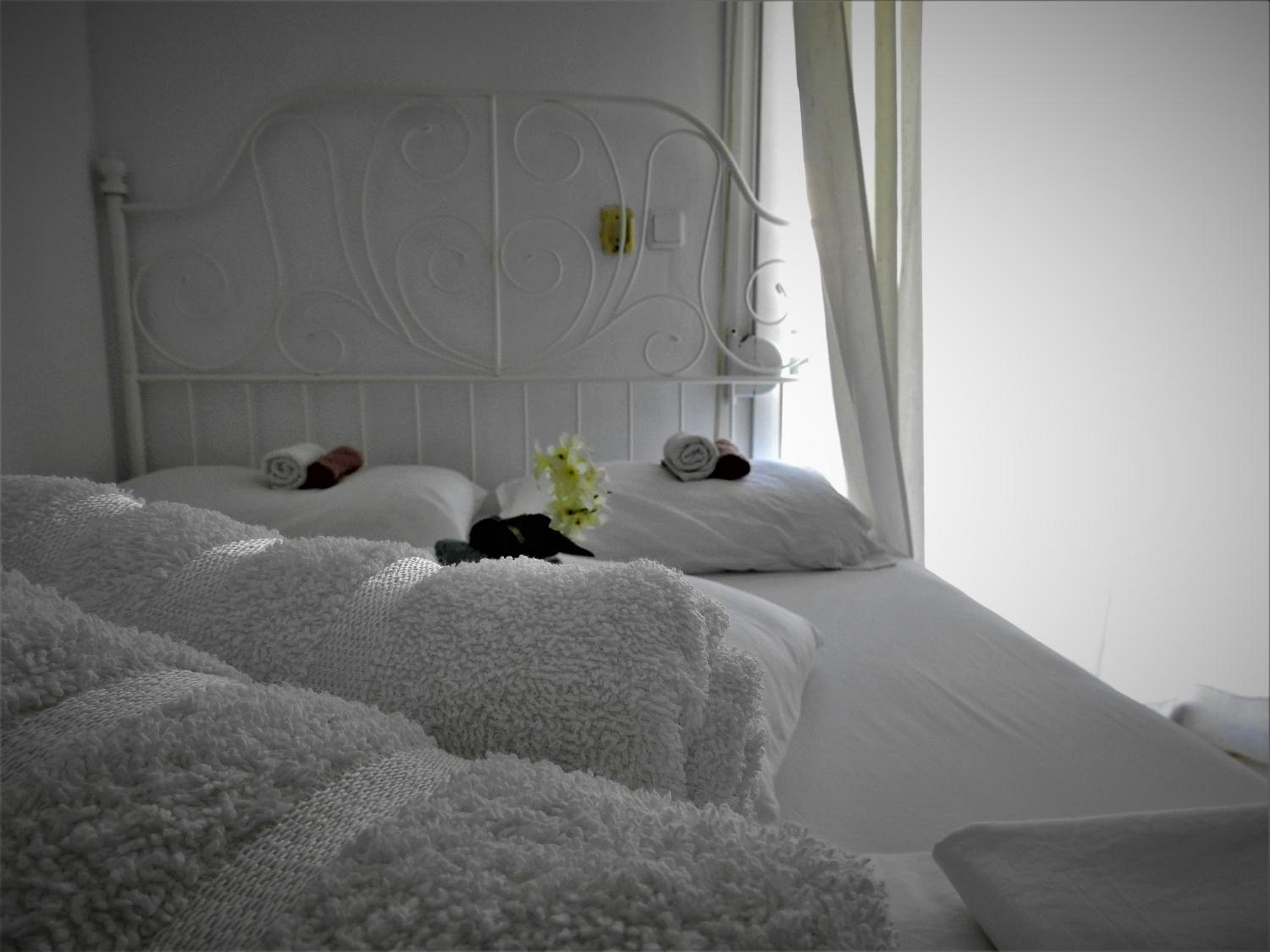 Studio Apartment - Photo 3