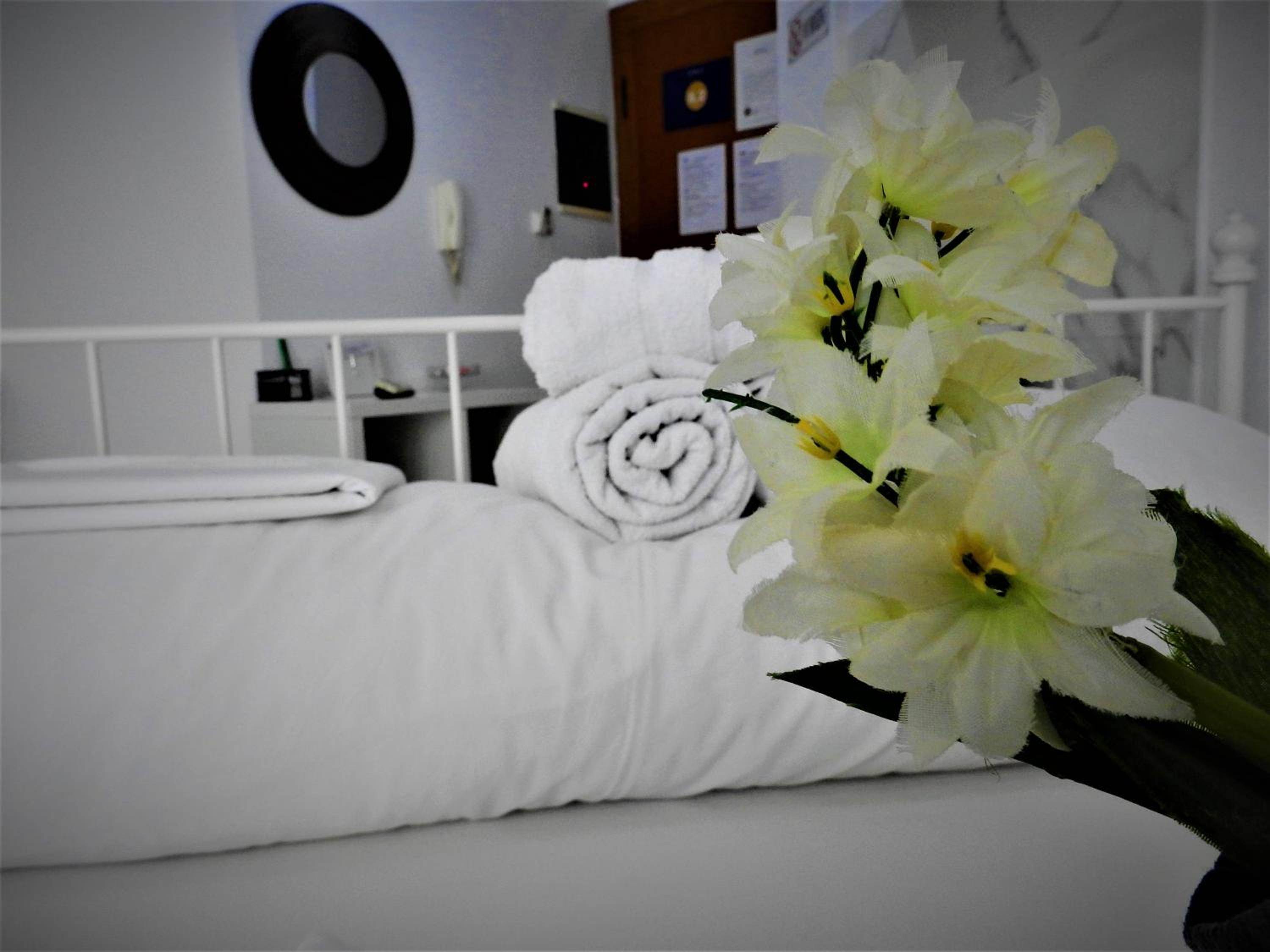 Studio Apartment - Photo 12