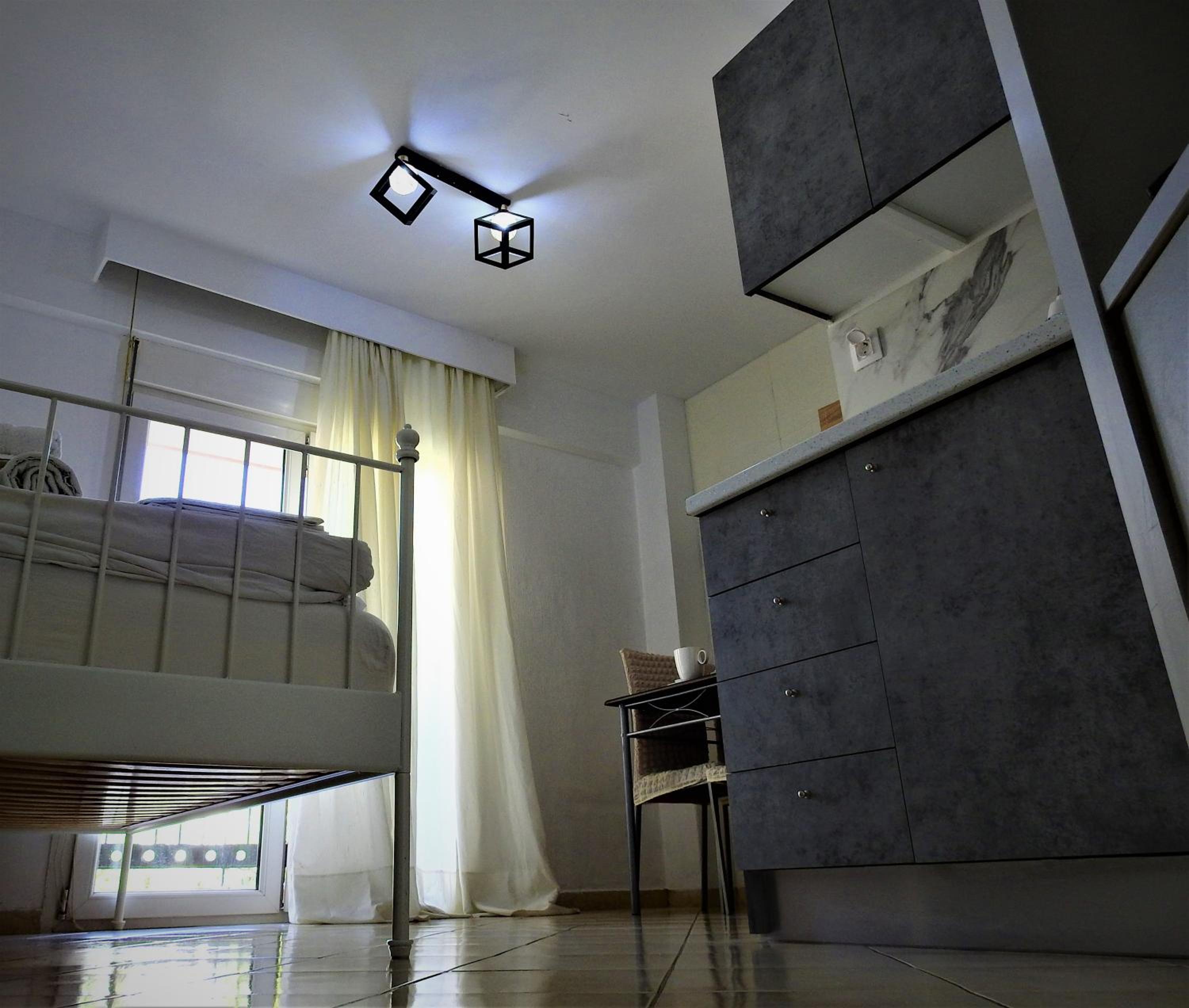 Studio Apartment - Photo 11