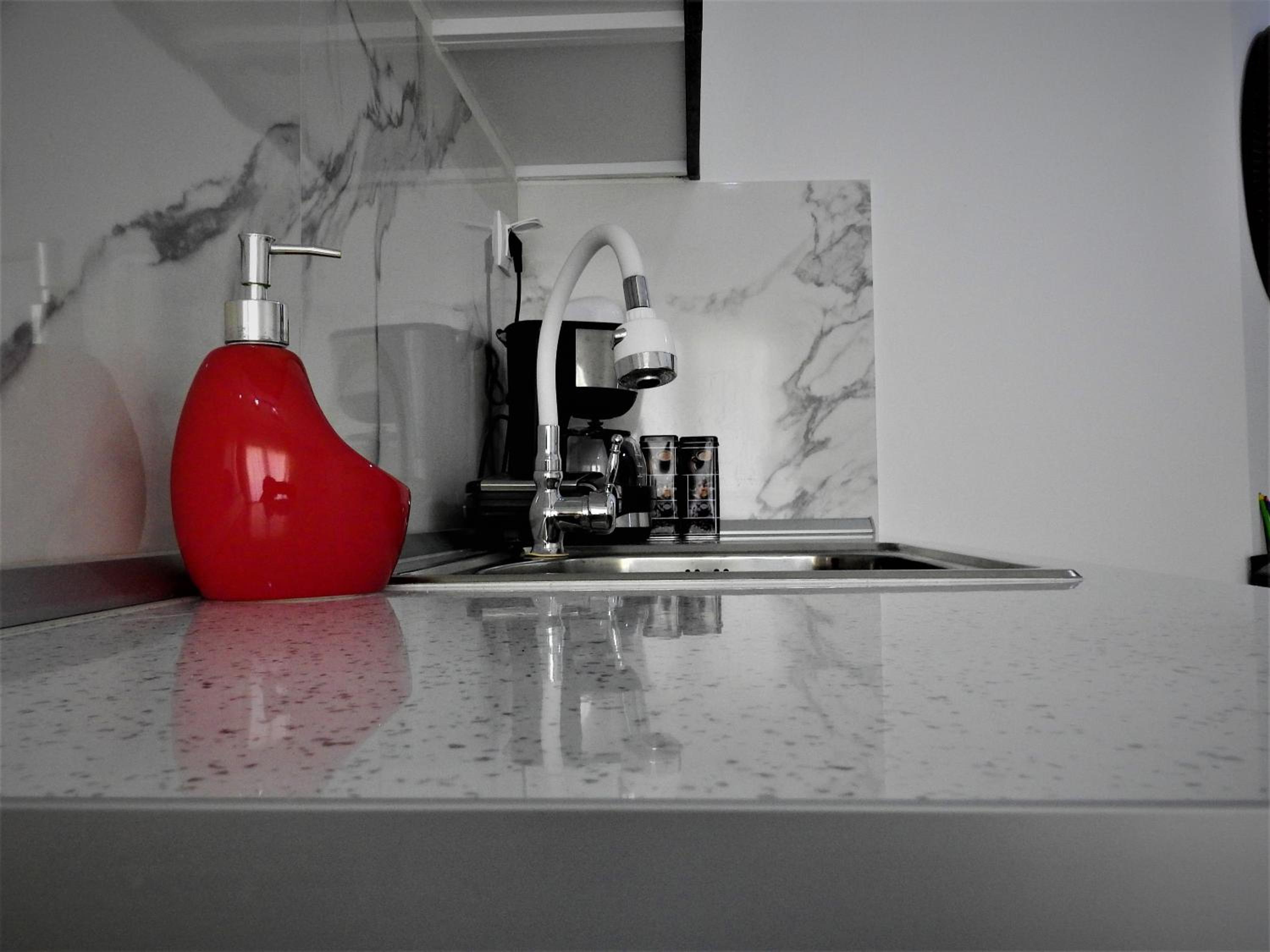 Studio Apartment - Photo 21