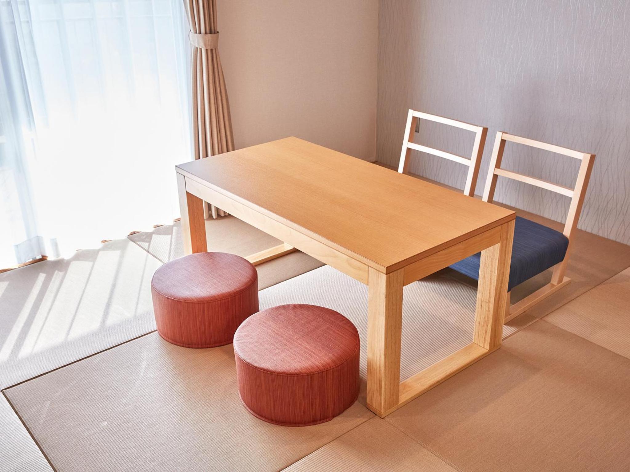 Standard Family Room - Photo 7