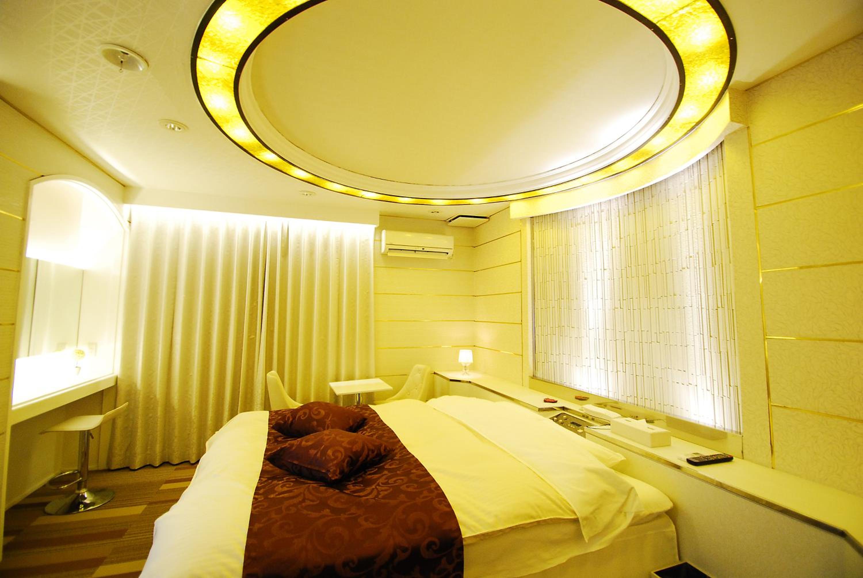 Two-Bedroom Suite photo 2