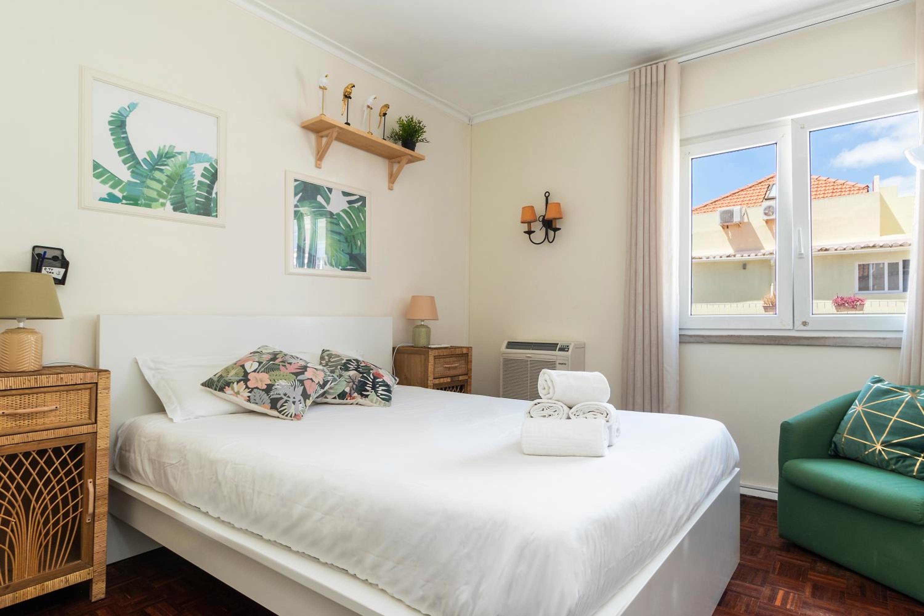 Double Room with Shared Bathroom photo 2