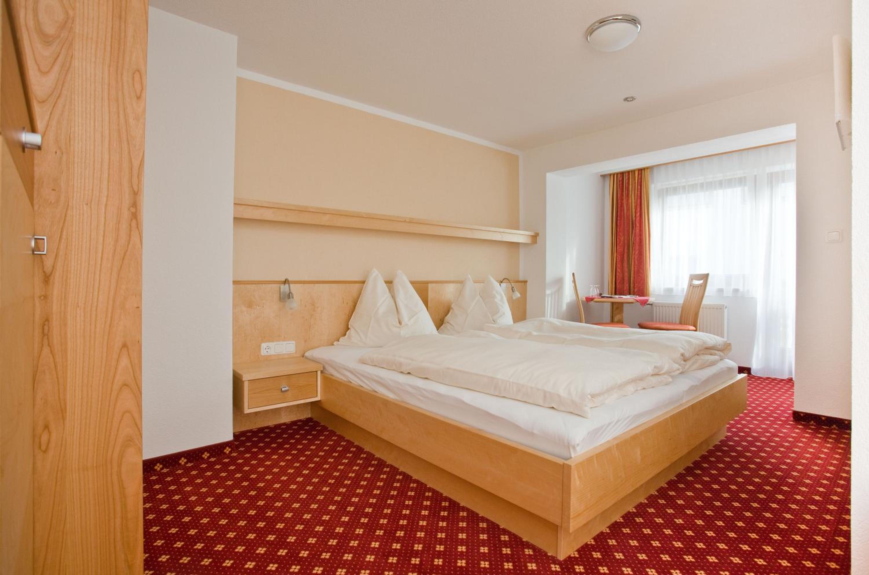 Double Room - Photo 3