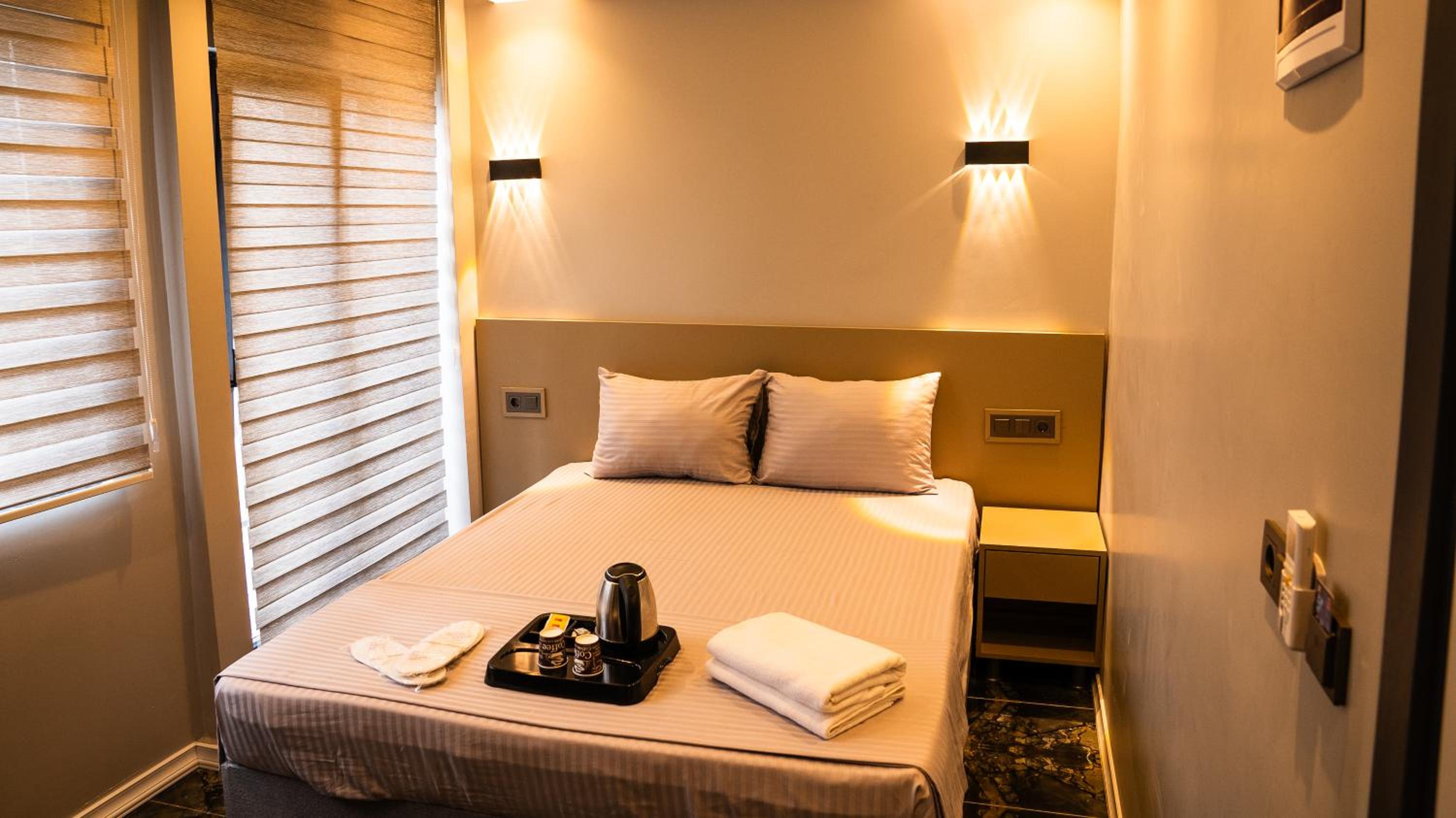 Double Room with Balcony photo 2