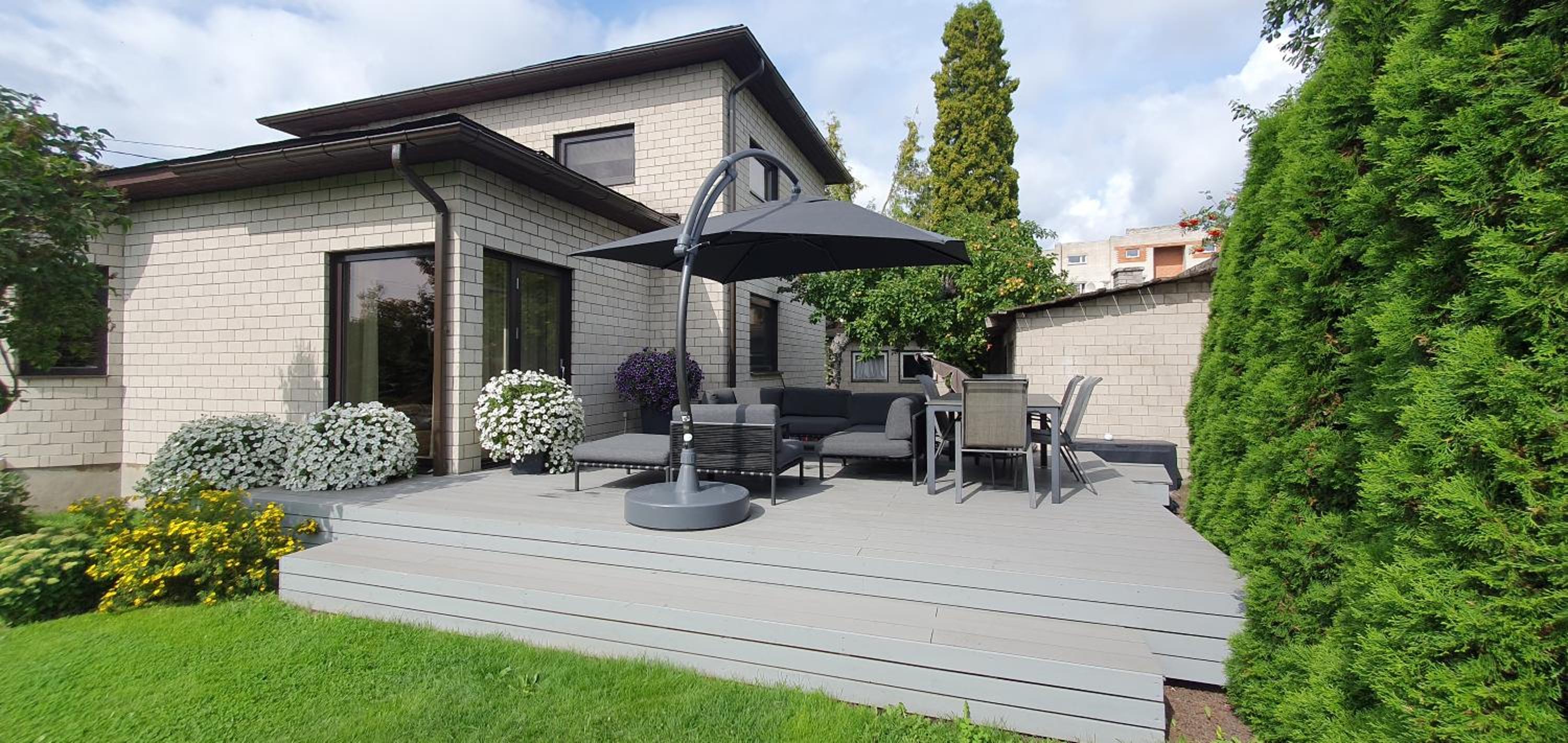Four-Bedroom House - Photo 32