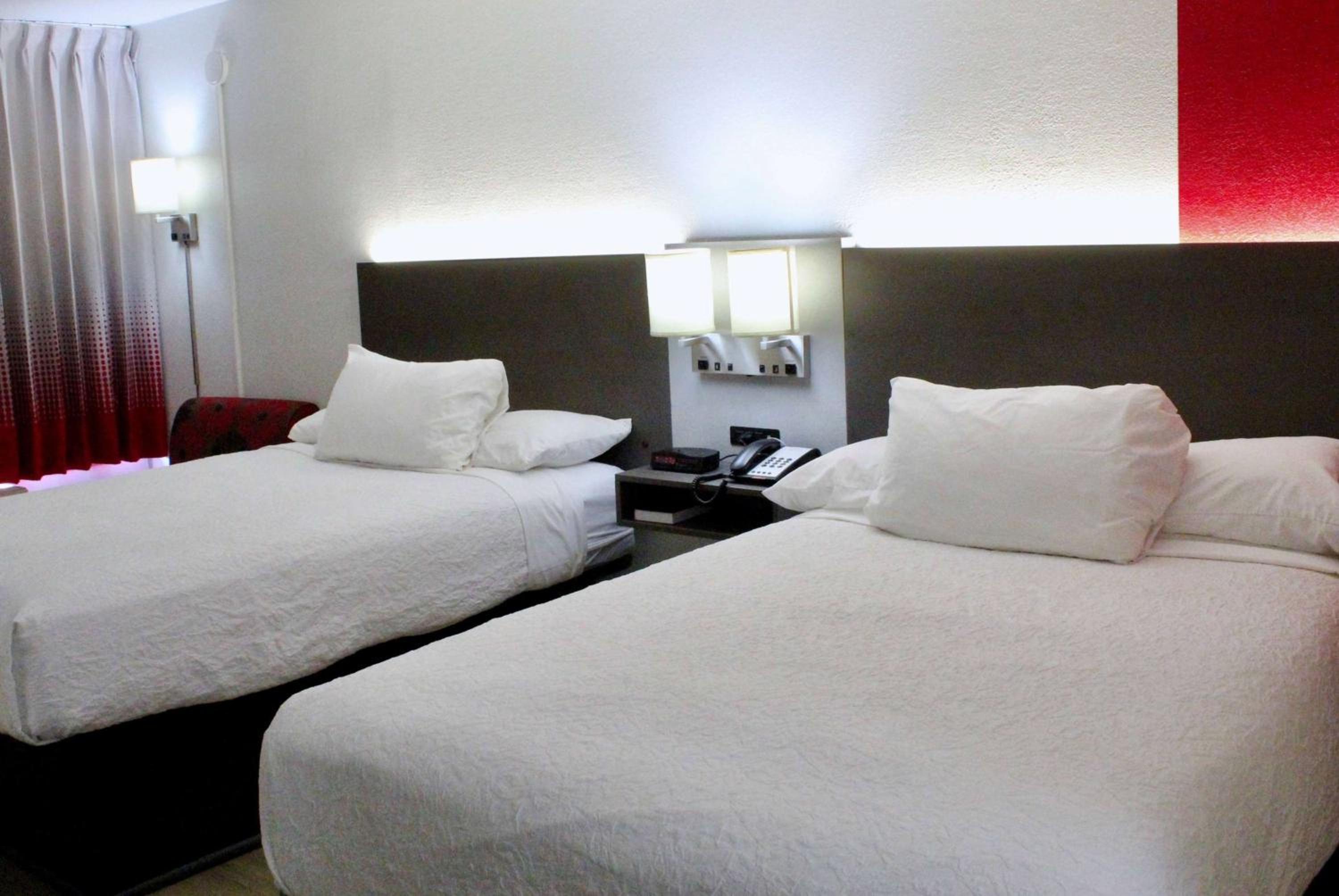 Double Room with Two Double Beds - Non-Smoking - Photo 12