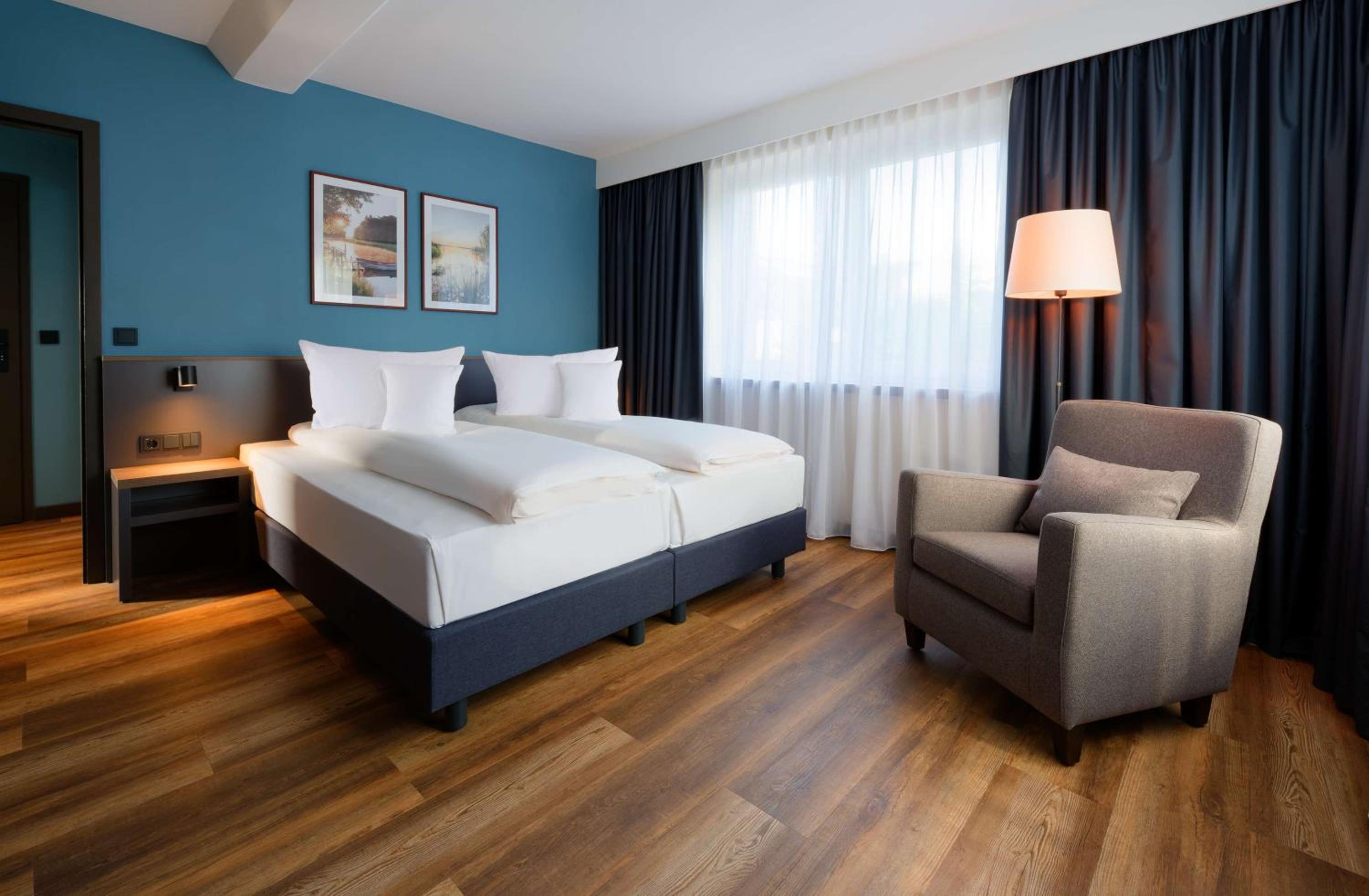Suite - Photo 5