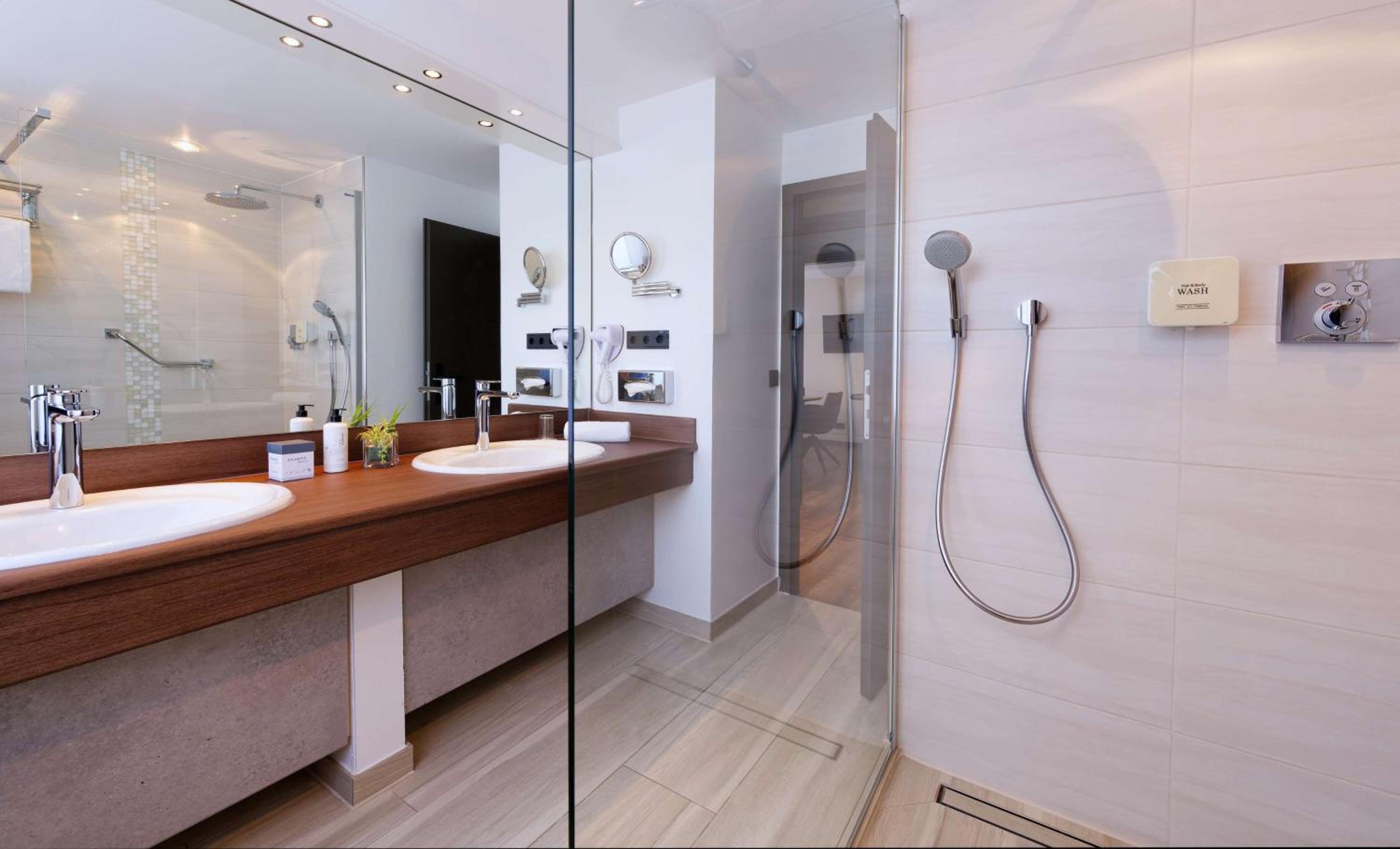 Suite - Photo 4
