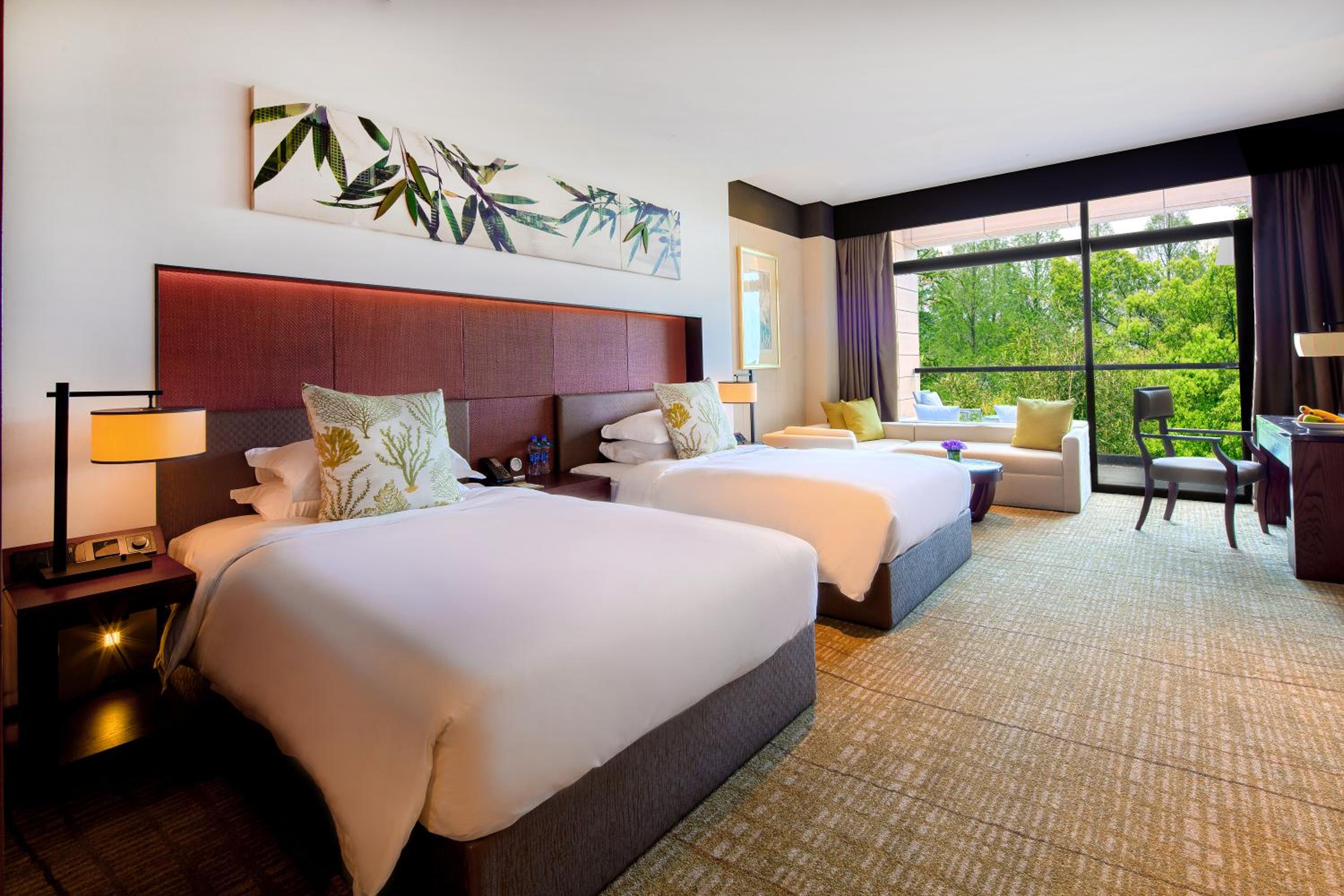 Permium King Bed Room photo 1