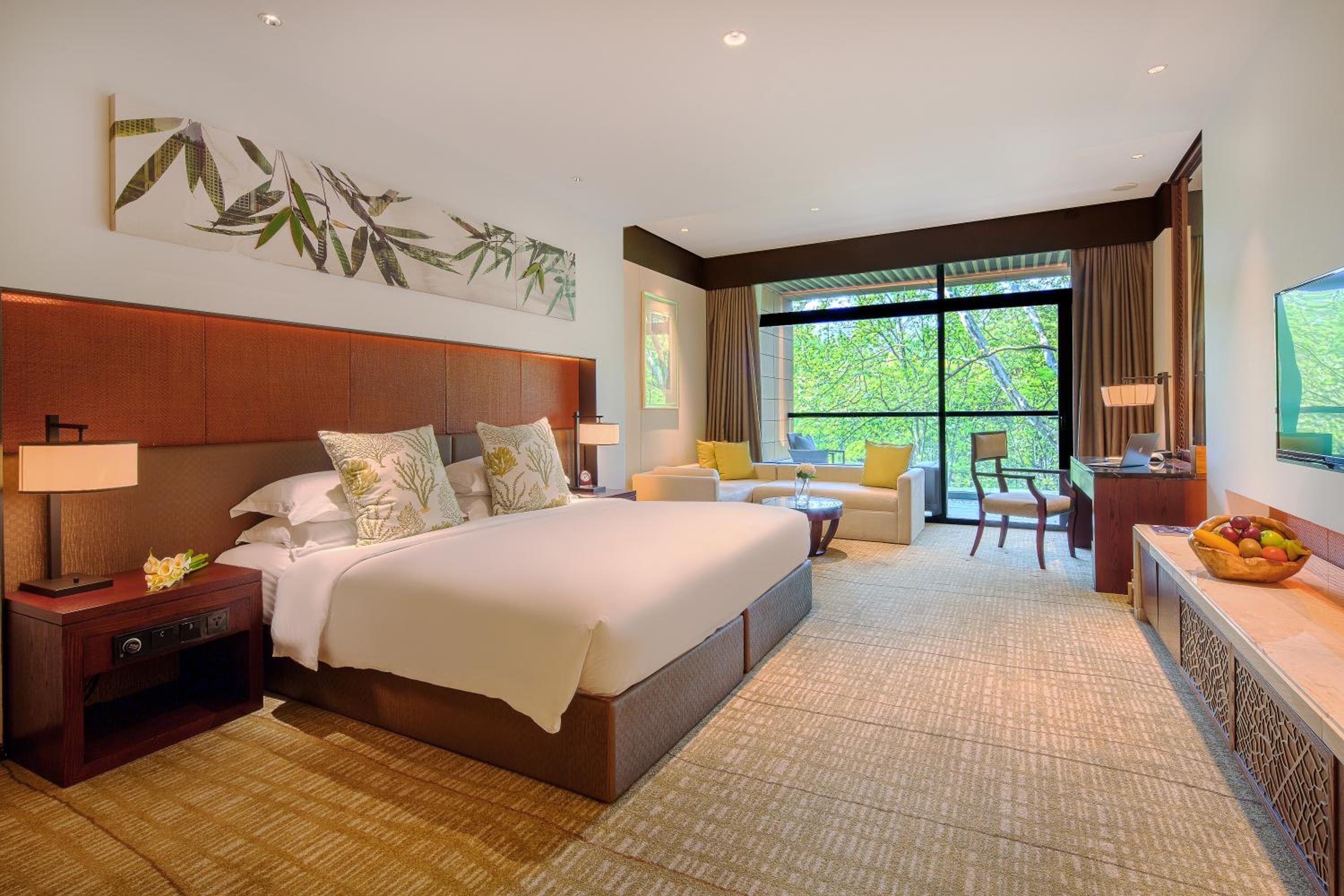Permium King Bed Room photo 3