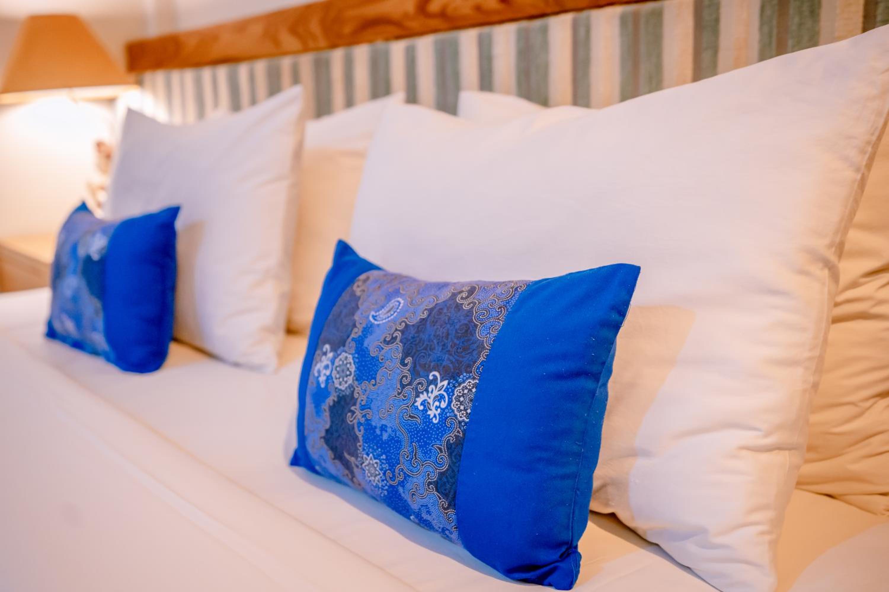 Deluxe Double or Twin Room - Photo 6