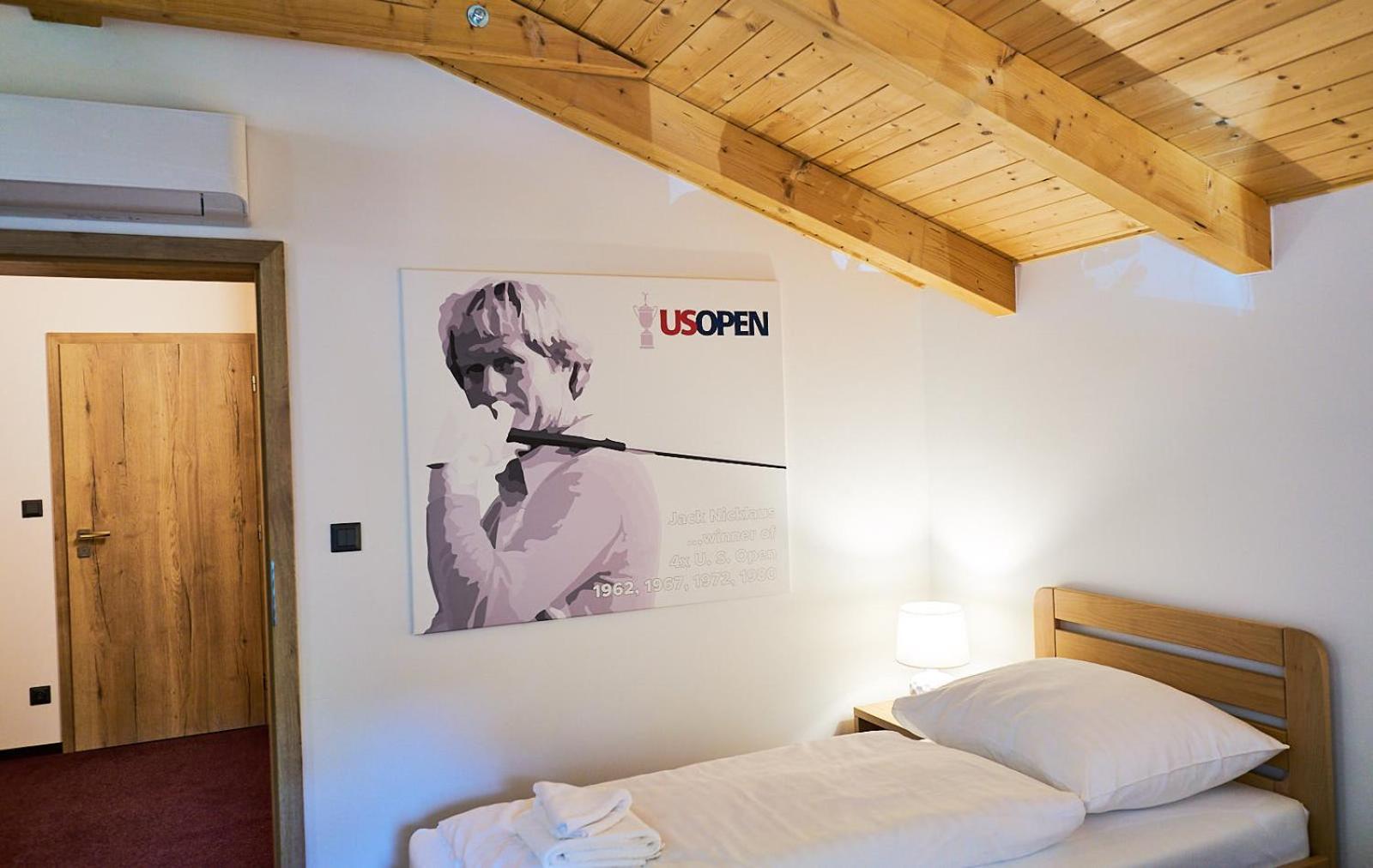 Twin Room with Private Bathroom photo 1