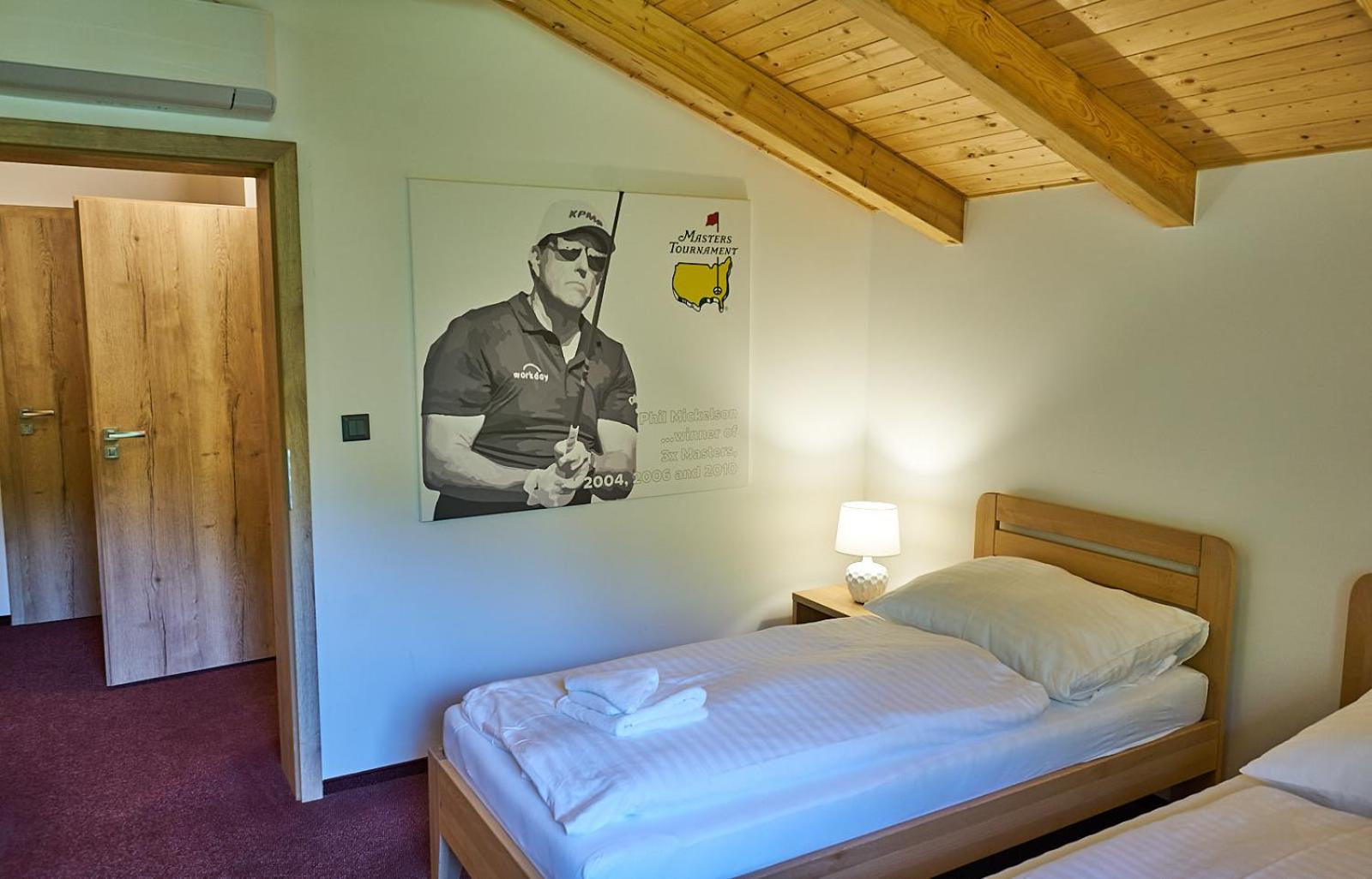 Twin Room with Private Bathroom photo 1