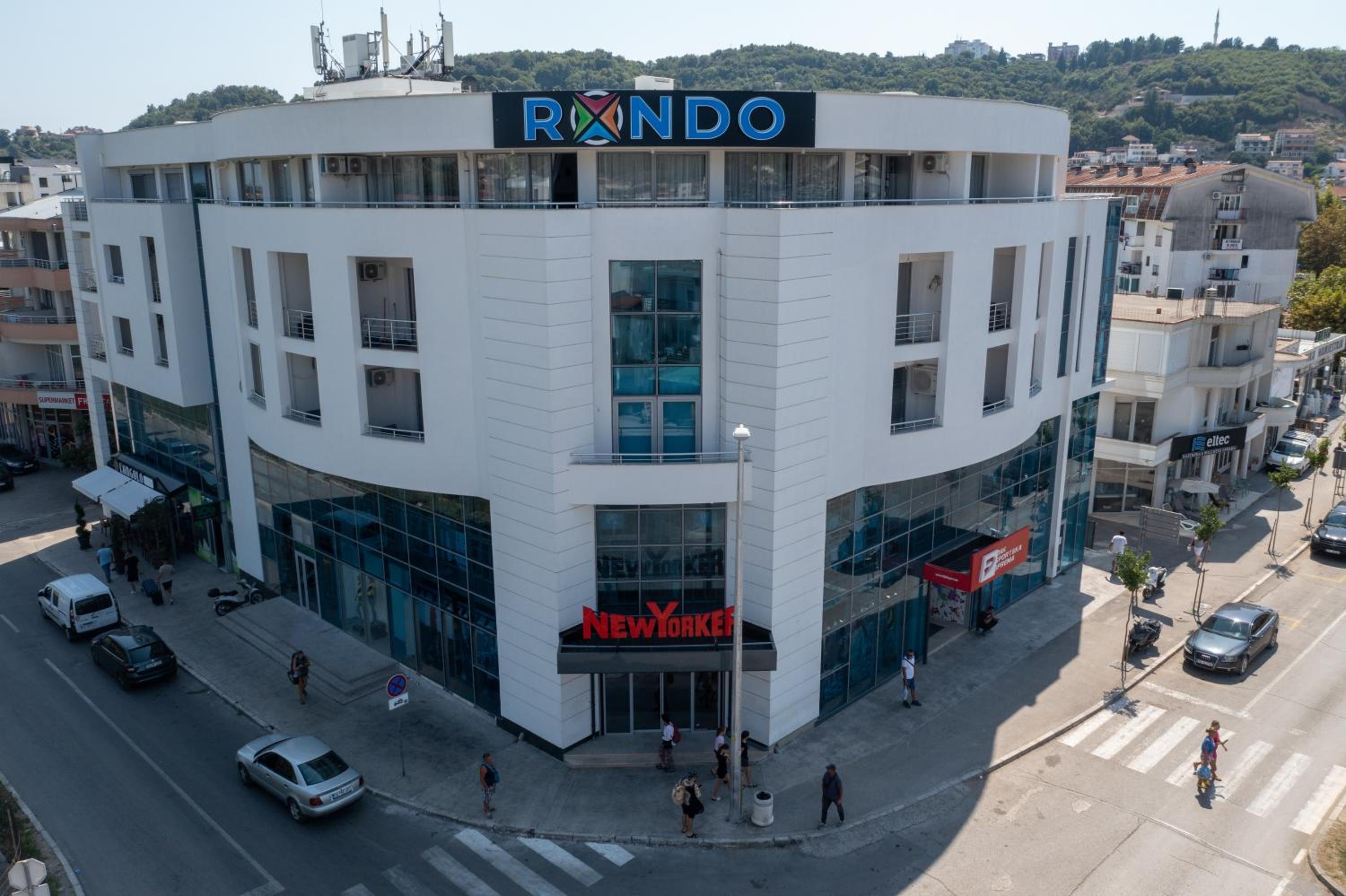Studio with Balcony photo 1