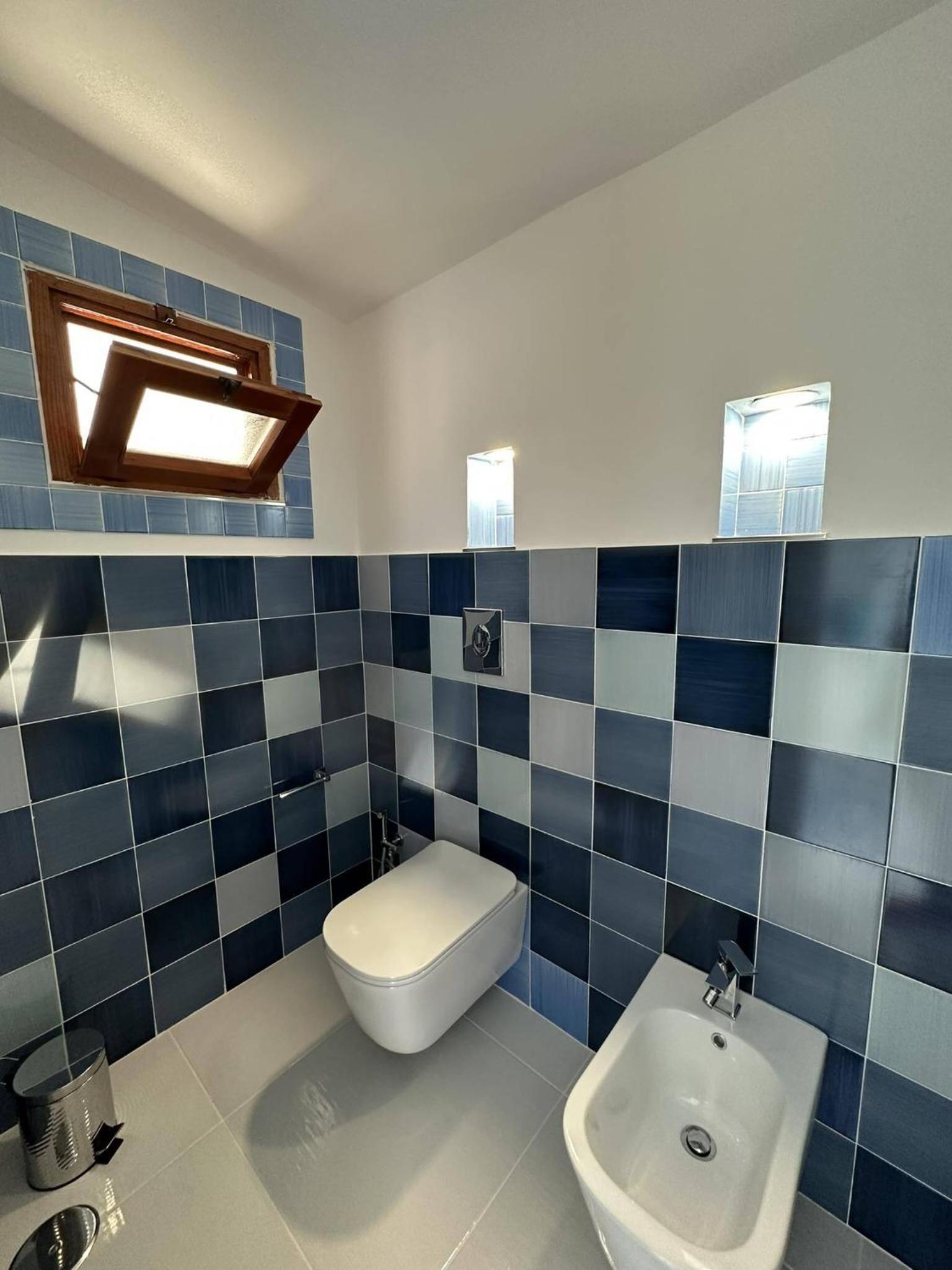Deluxe Suite with Sea View - Photo 3