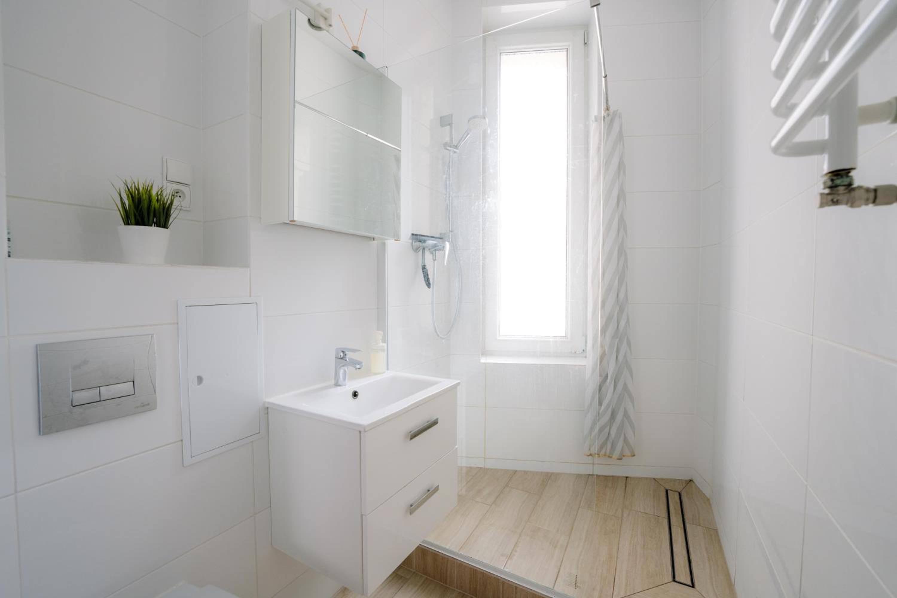 One-Bedroom Apartment - Photo 14
