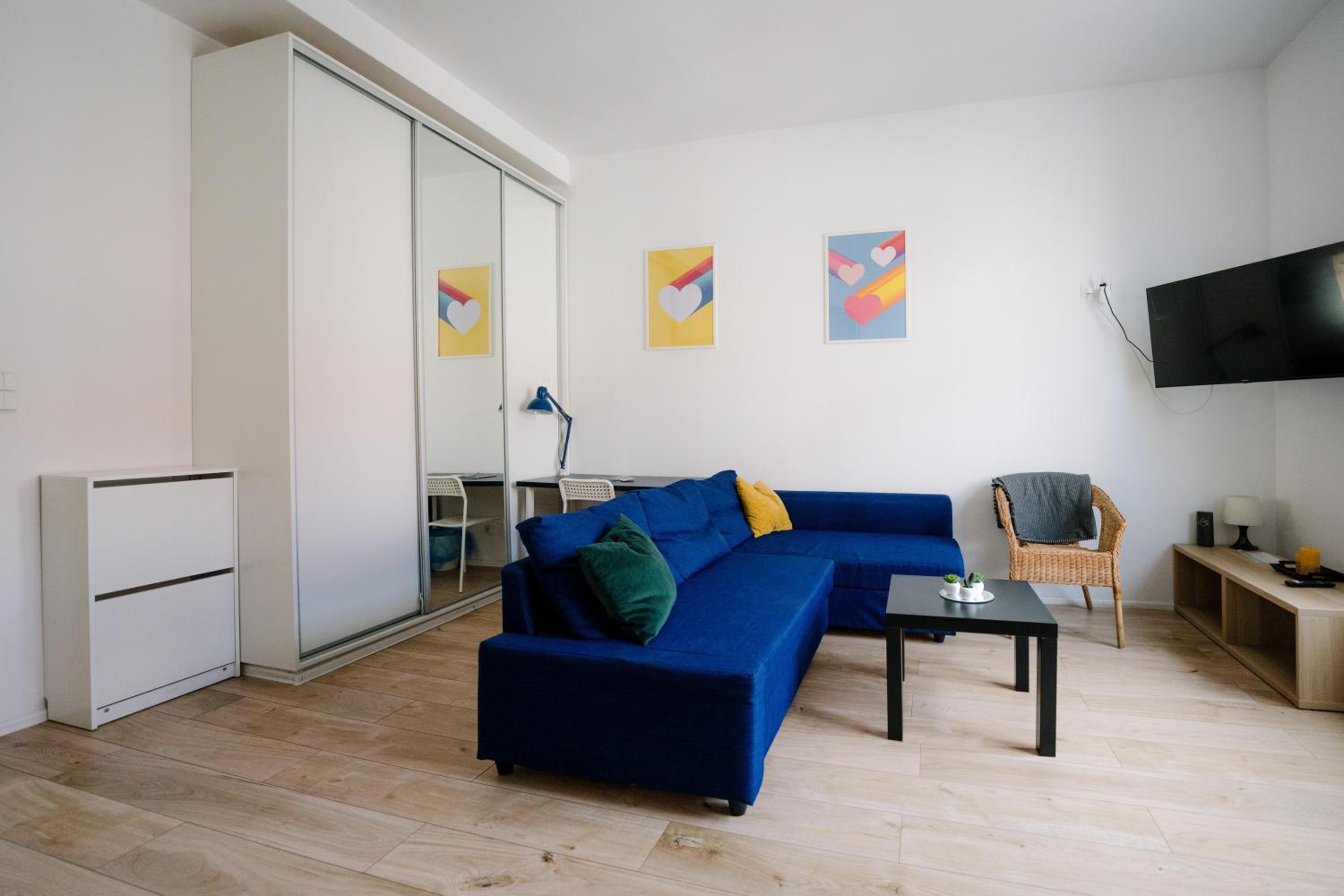 One-Bedroom Apartment - Photo 20